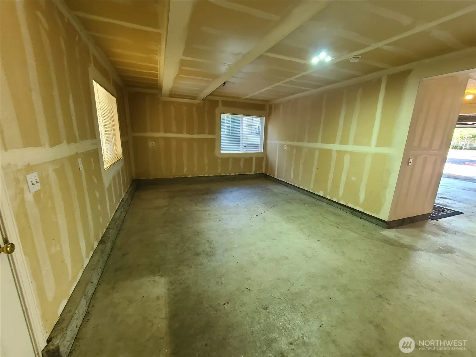 6119 S 233rd Street #19-6, Kent, WA 98032