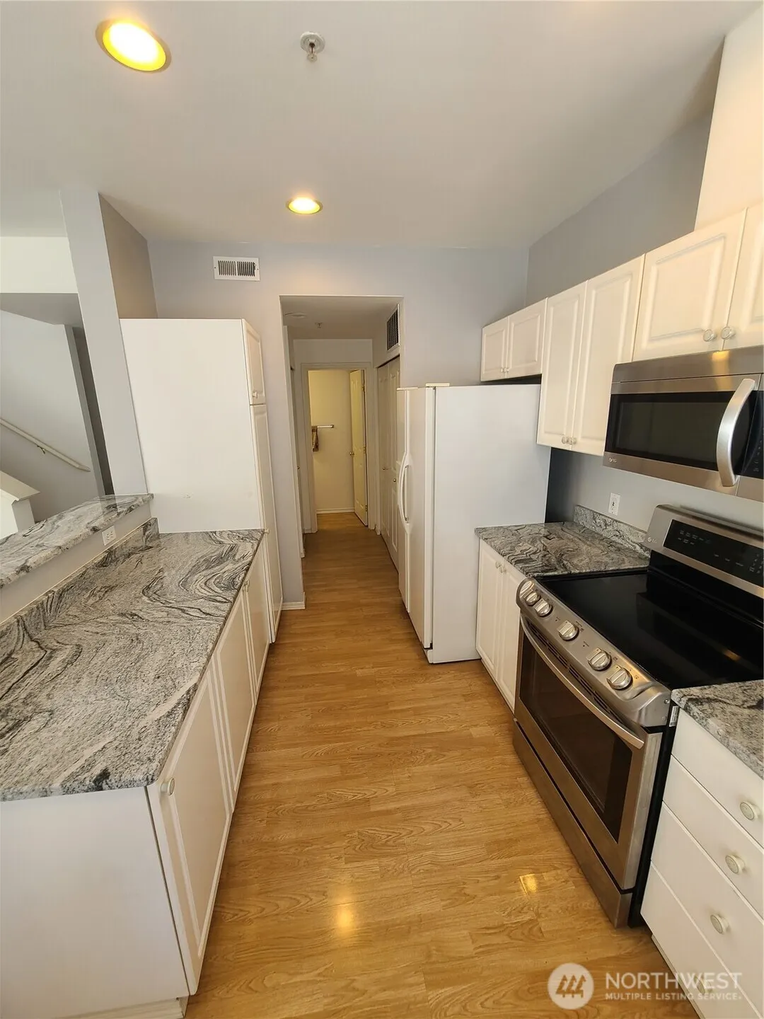 6119 S 233rd Street #19-6, Kent, WA 98032