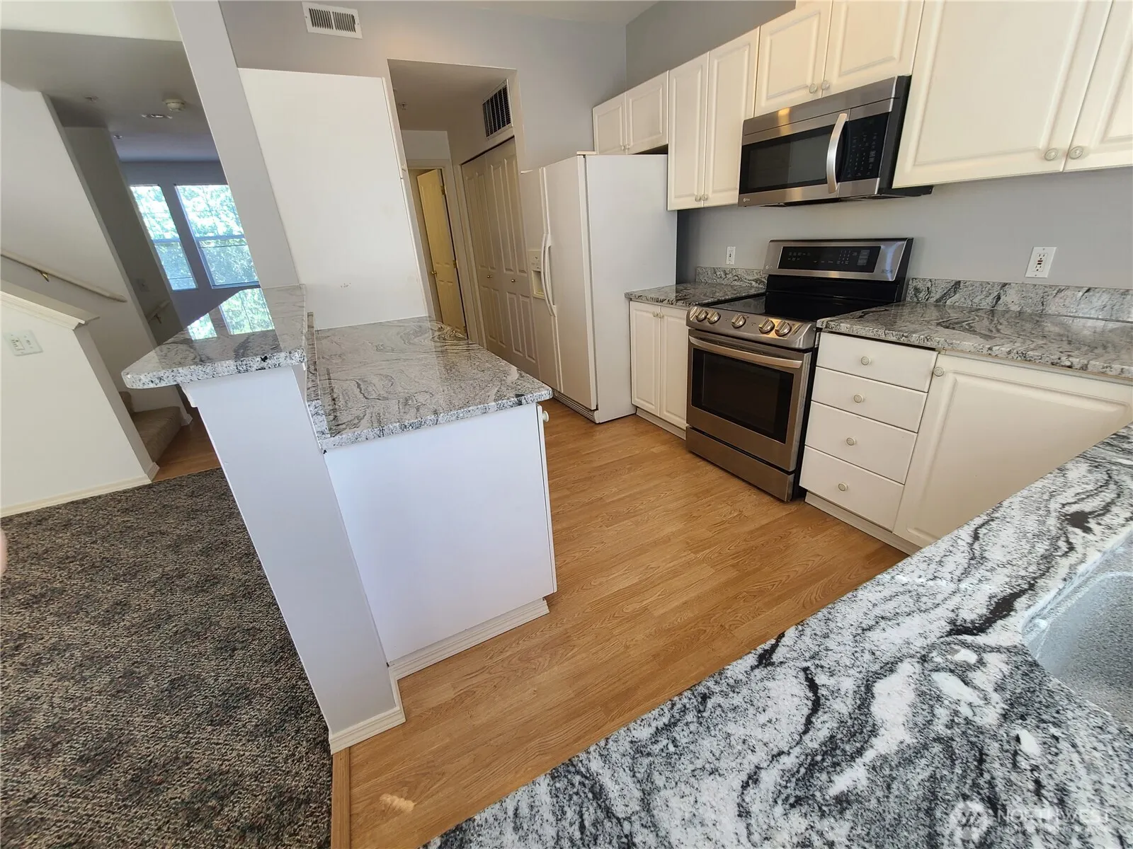 6119 S 233rd Street #19-6, Kent, WA 98032