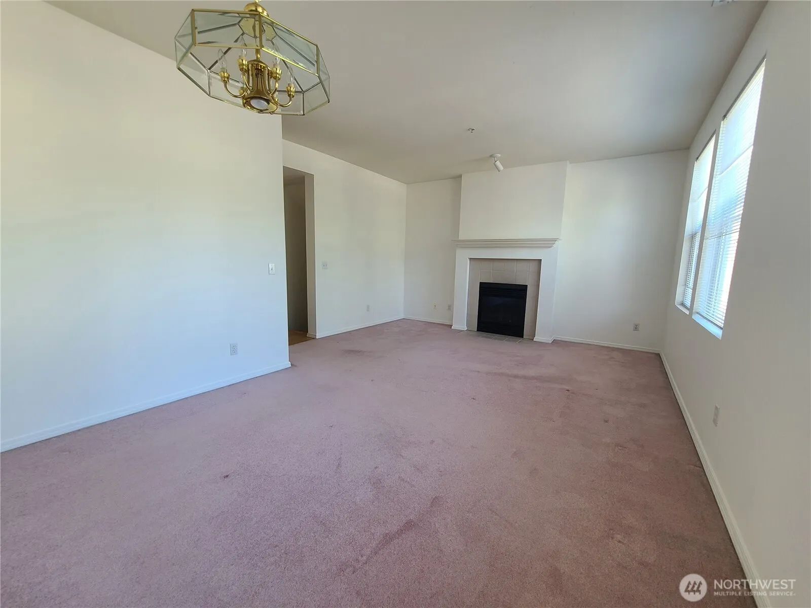 6119 S 233rd Street #19-6, Kent, WA 98032