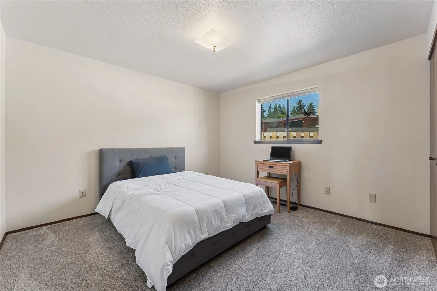 4233 S 252nd Place , Kent, WA 98032