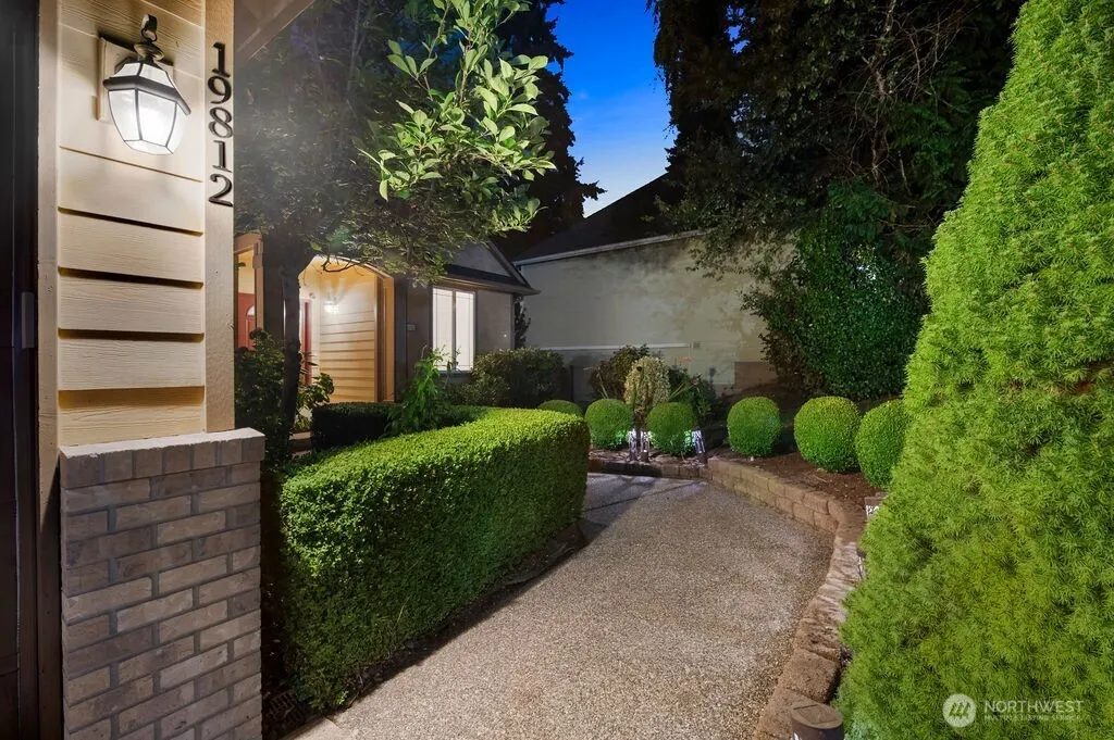 19812 13th Place W, Lynnwood, WA 98036