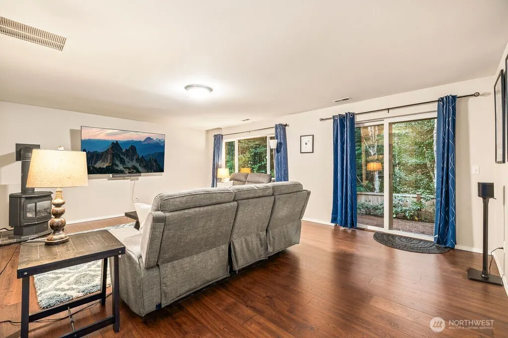 19812 13th Place W, Lynnwood, WA 98036
