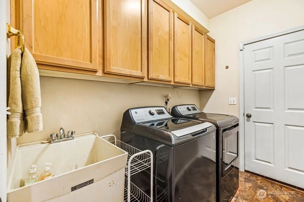 19812 13th Place W, Lynnwood, WA 98036