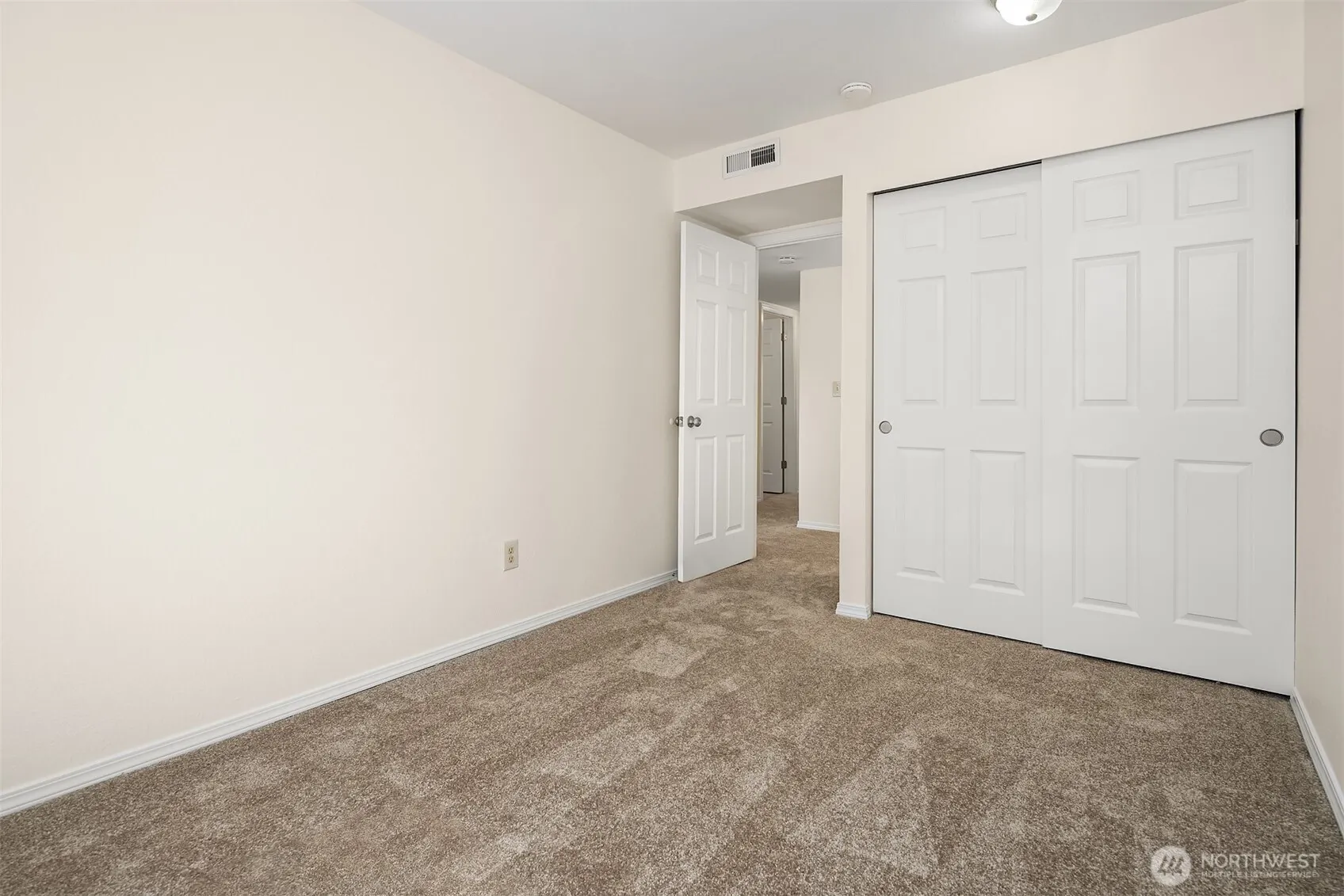 12424 NE 145th Street #C-25, Kirkland, WA 98034