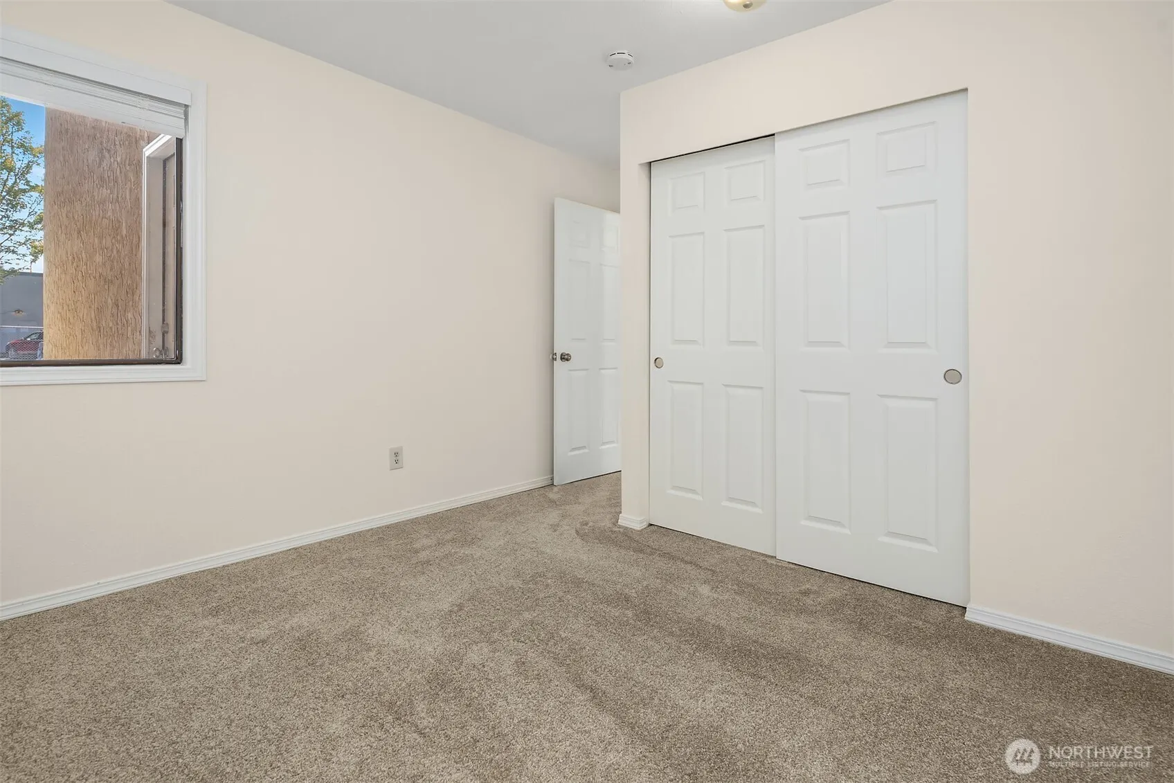 12424 NE 145th Street #C-25, Kirkland, WA 98034