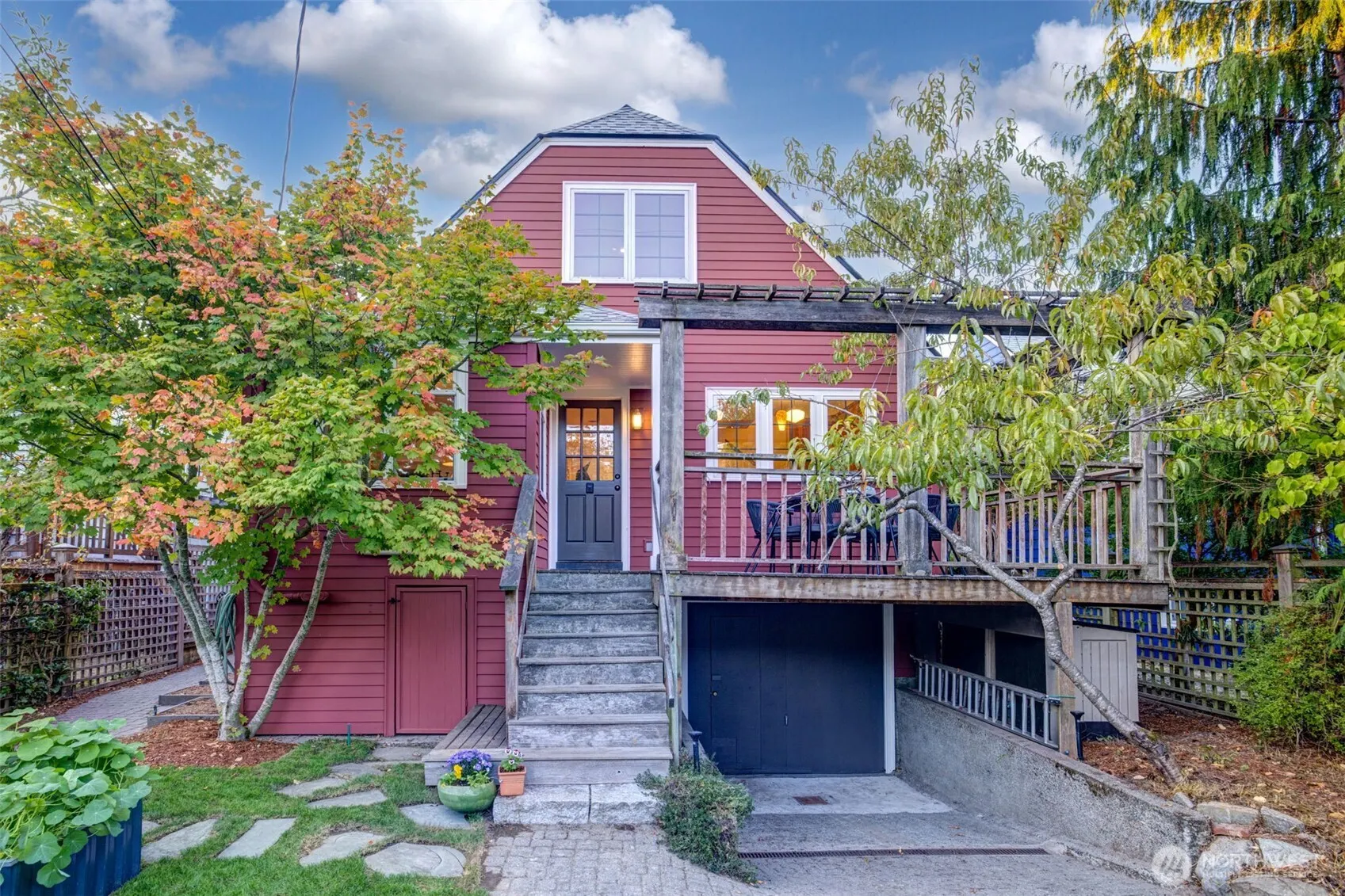 7344 Keen Way N, Seattle, WA 98103-4831