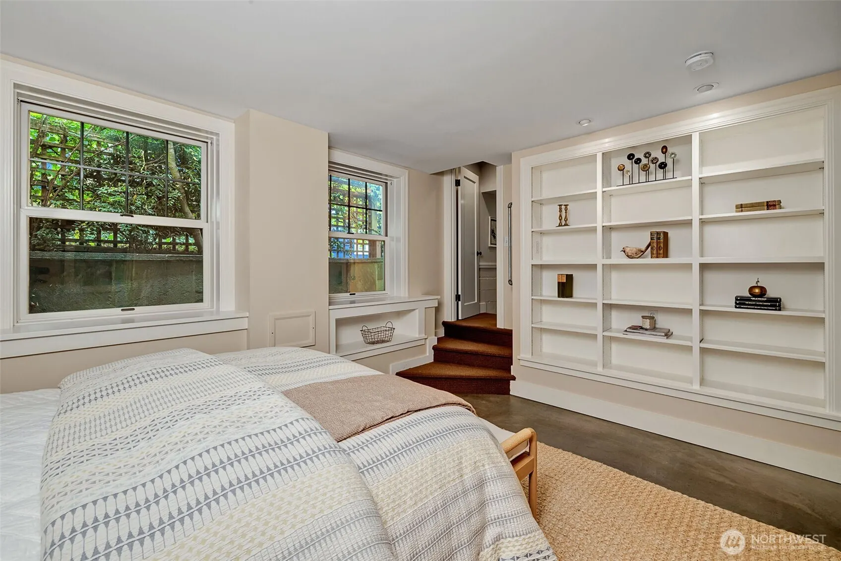 7344 Keen Way N, Seattle, WA 98103-4831