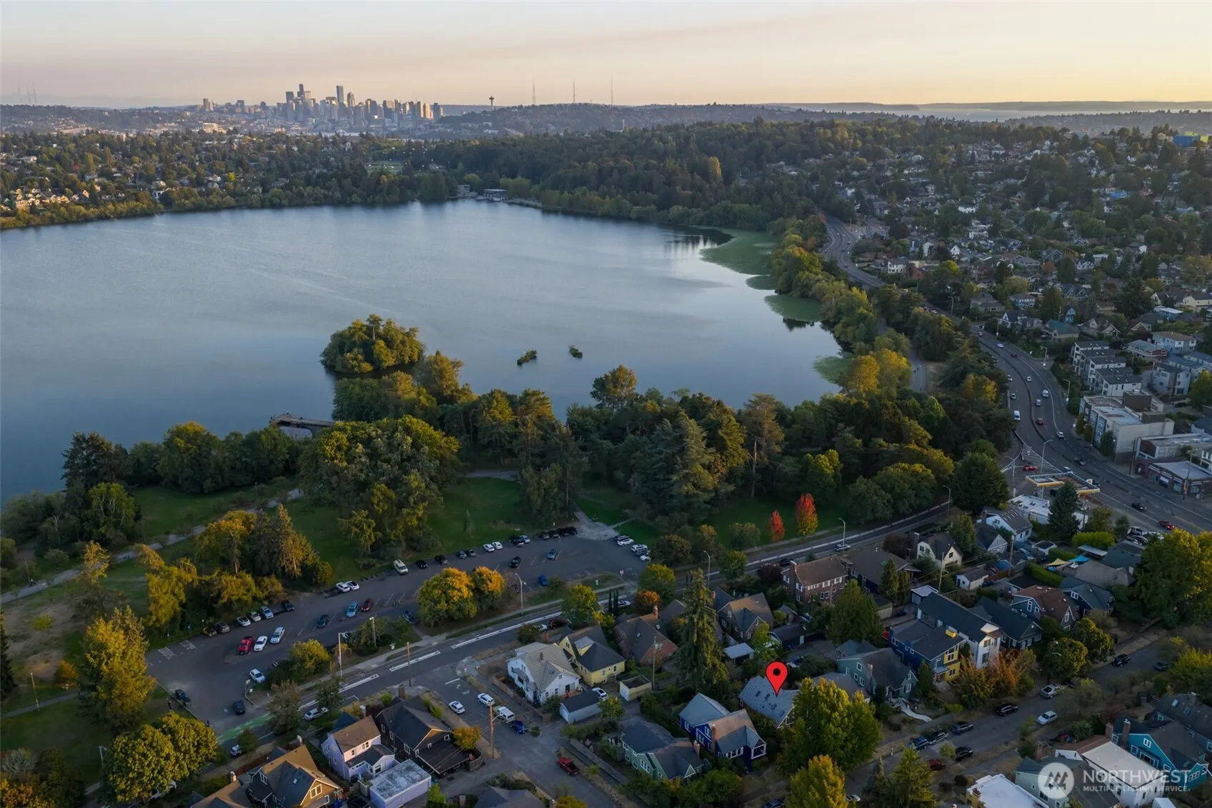 7344 Keen Way N, Seattle, WA 98103-4831