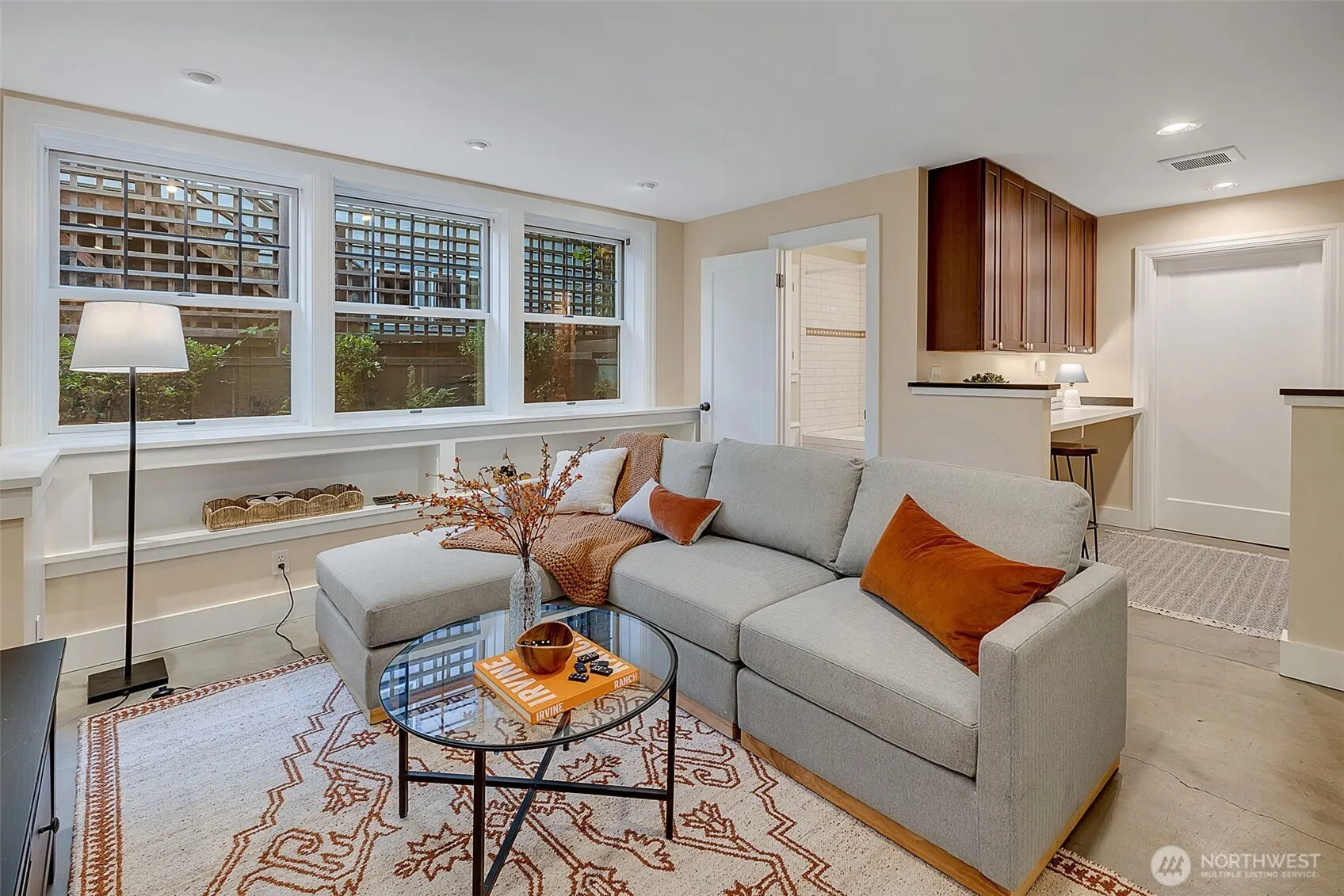 7344 Keen Way N, Seattle, WA 98103-4831