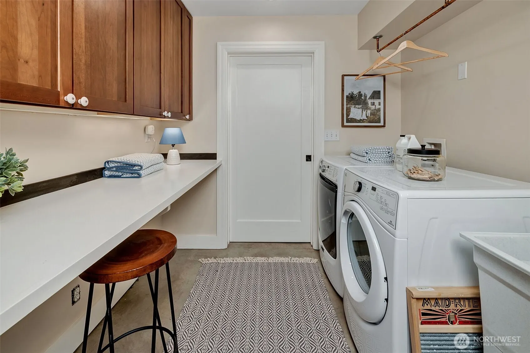 7344 Keen Way N, Seattle, WA 98103-4831