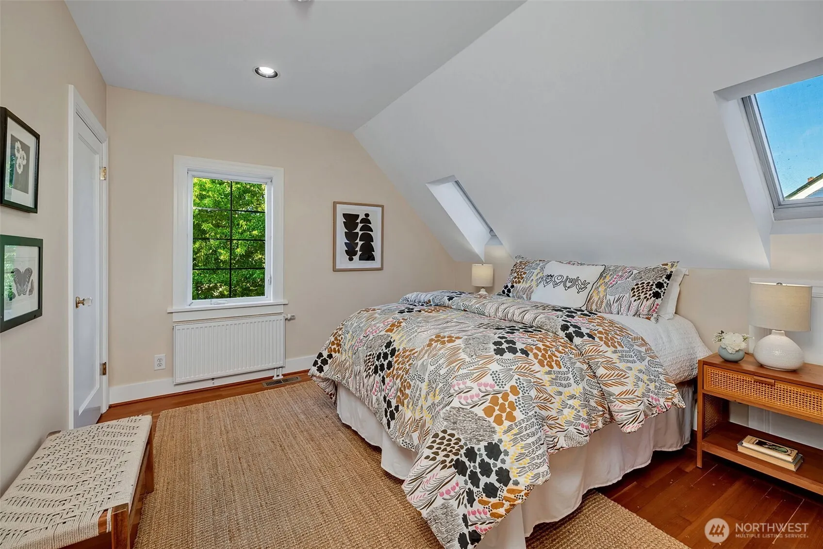 7344 Keen Way N, Seattle, WA 98103-4831