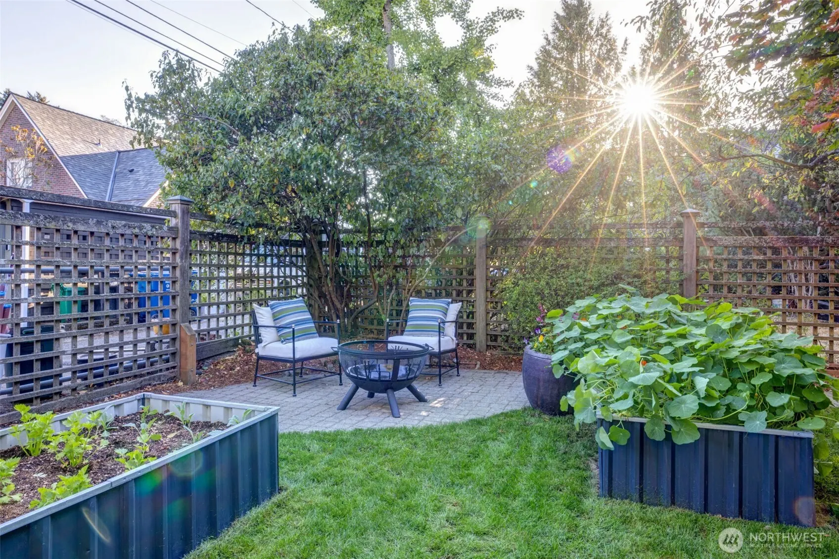 7344 Keen Way N, Seattle, WA 98103-4831