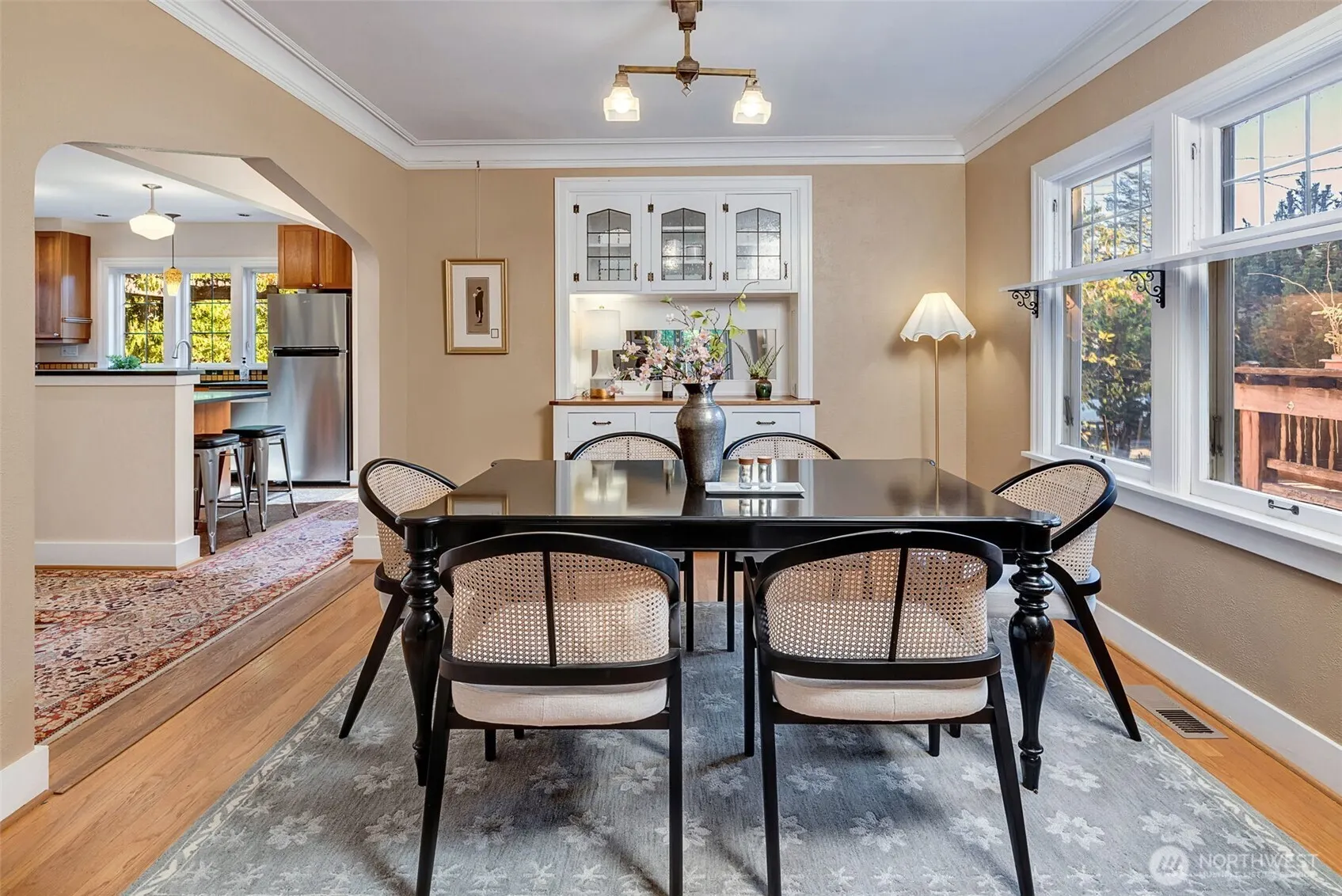 7344 Keen Way N, Seattle, WA 98103-4831