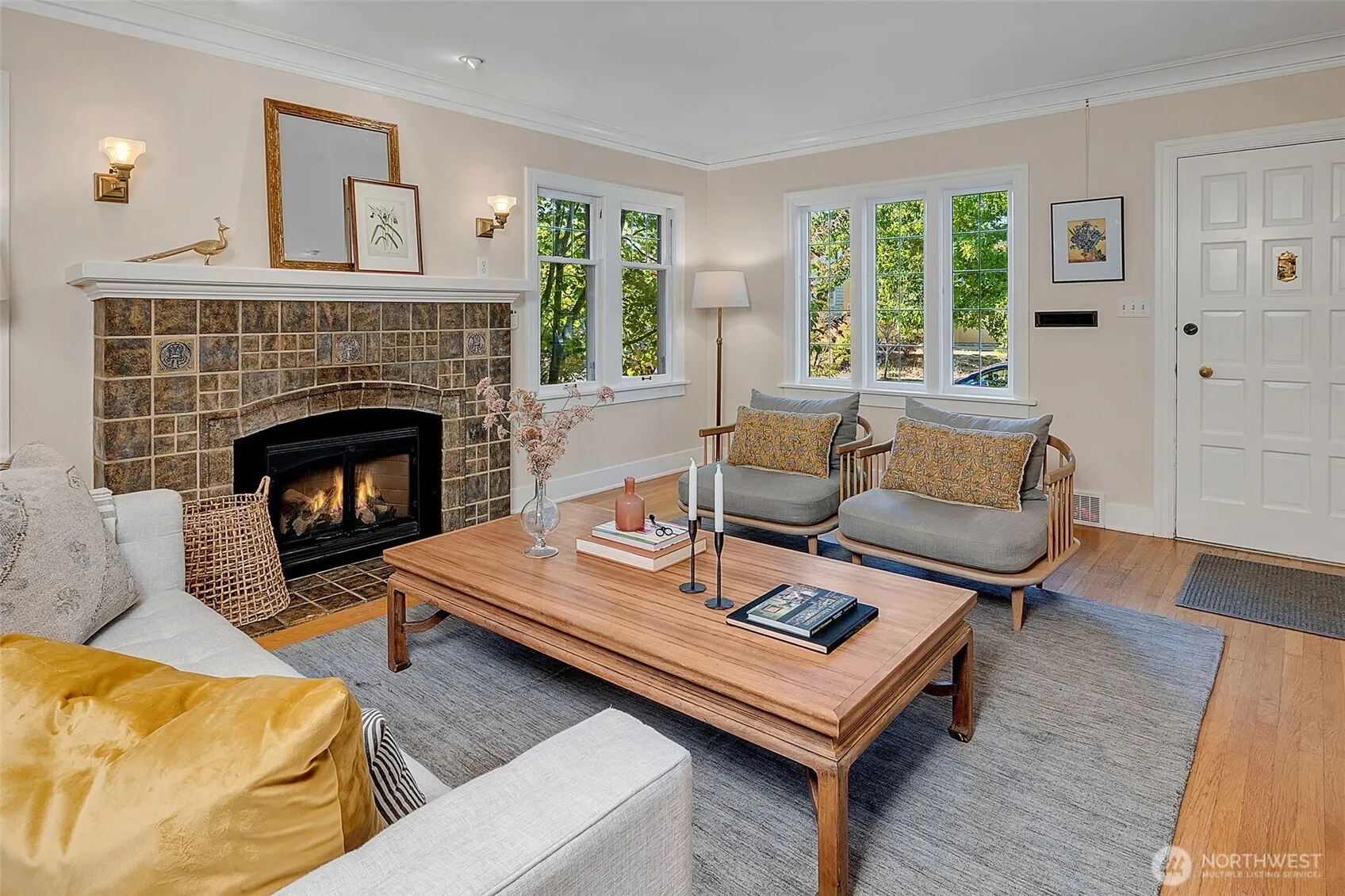 7344 Keen Way N, Seattle, WA 98103-4831