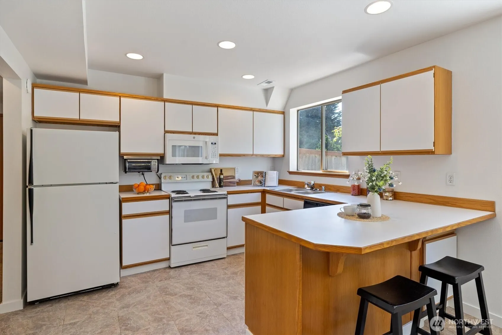 20427 Poplar Way #A, Lynnwood, WA 98036