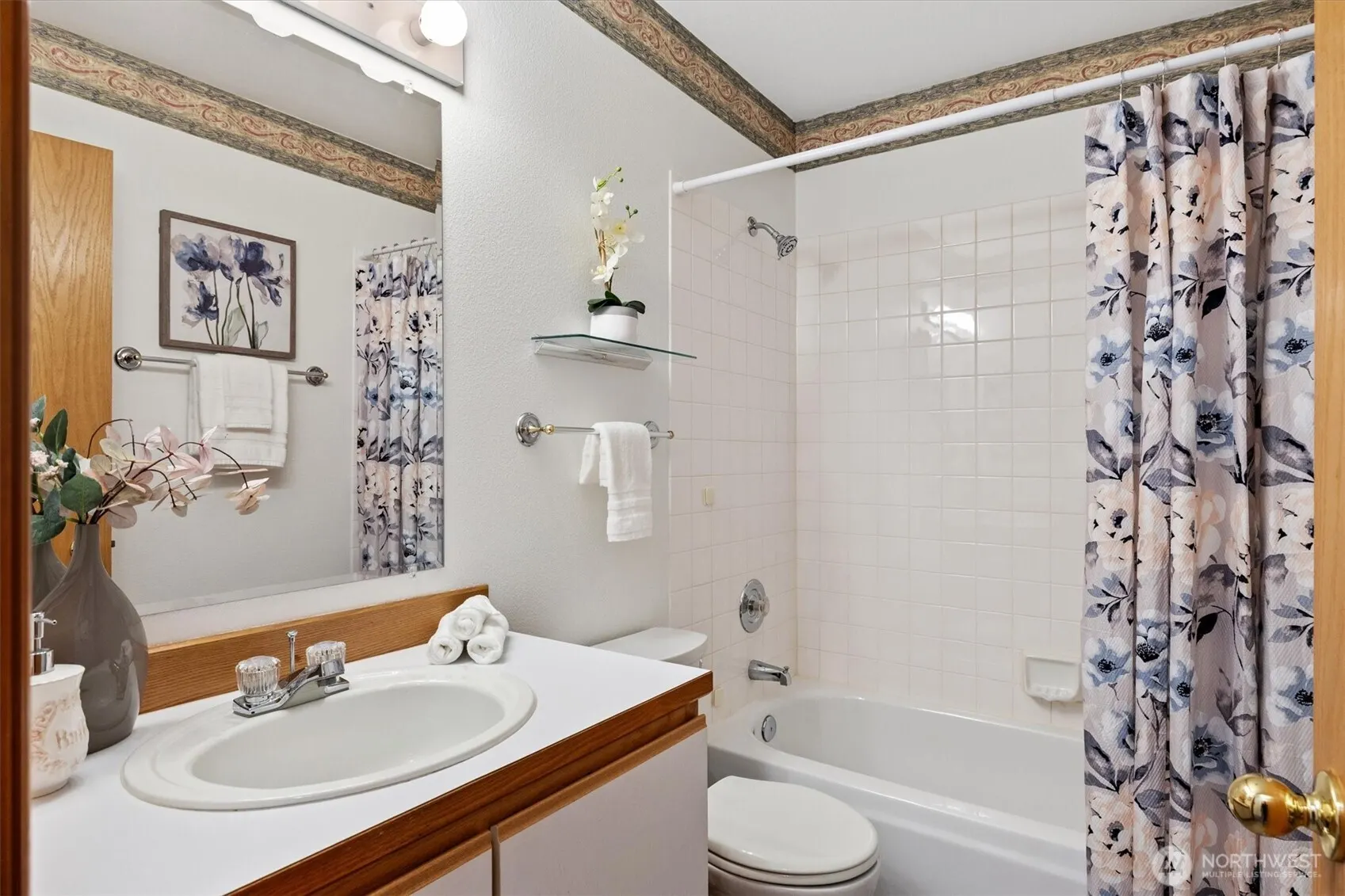 20427 Poplar Way #A, Lynnwood, WA 98036