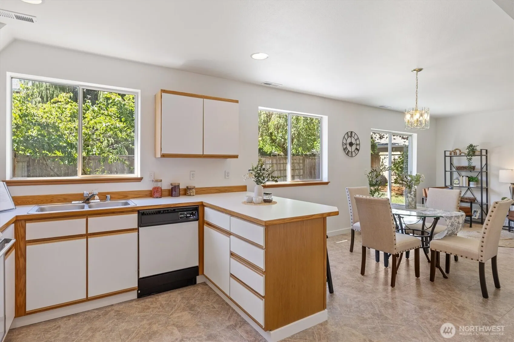 20427 Poplar Way #A, Lynnwood, WA 98036