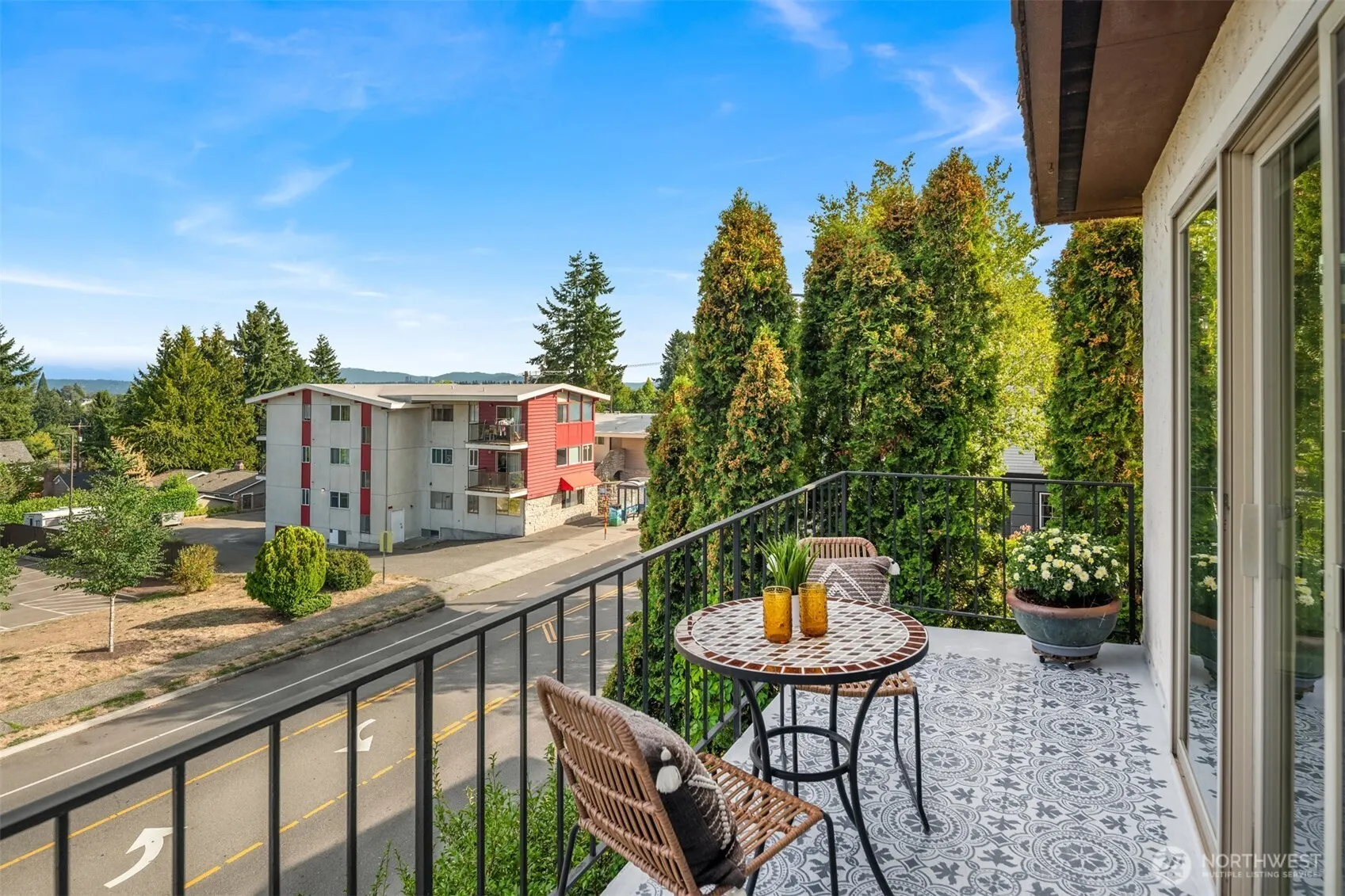 6519 35th Avenue NE #201, Seattle, WA 98115-7302