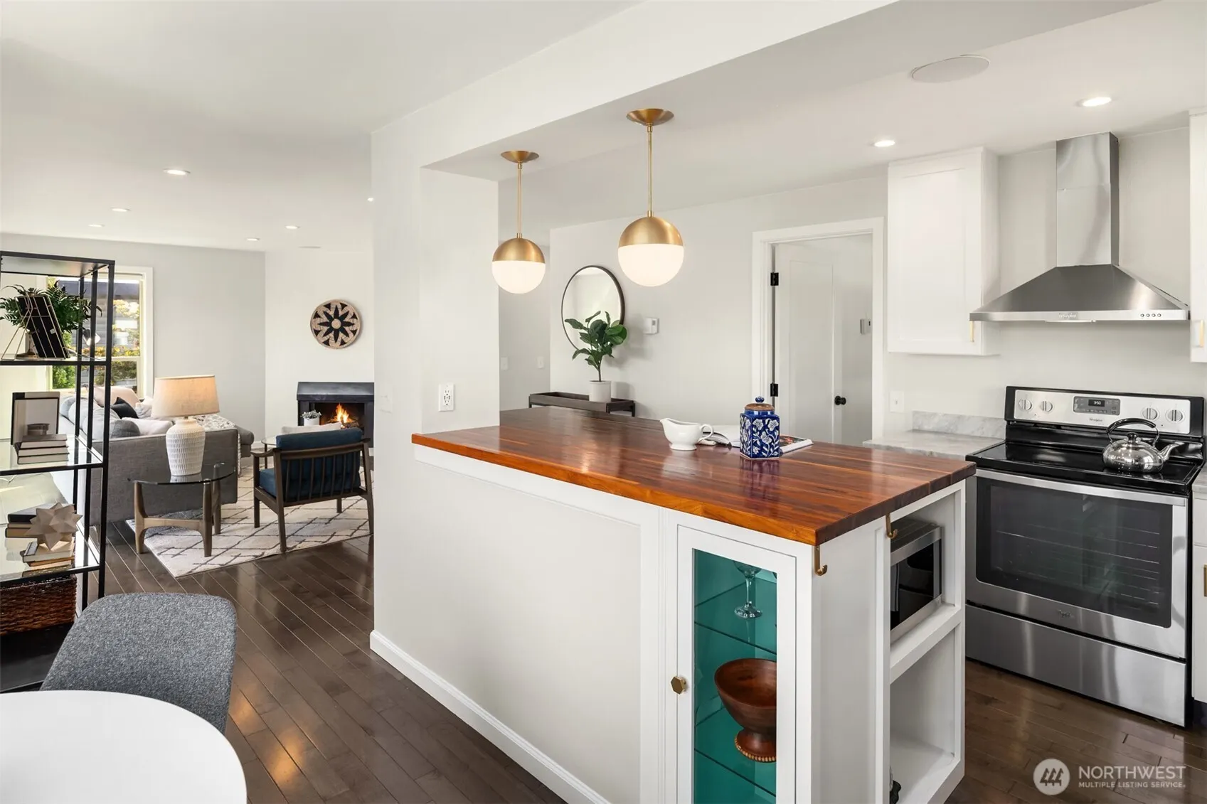 6519 35th Avenue NE #201, Seattle, WA 98115-7302