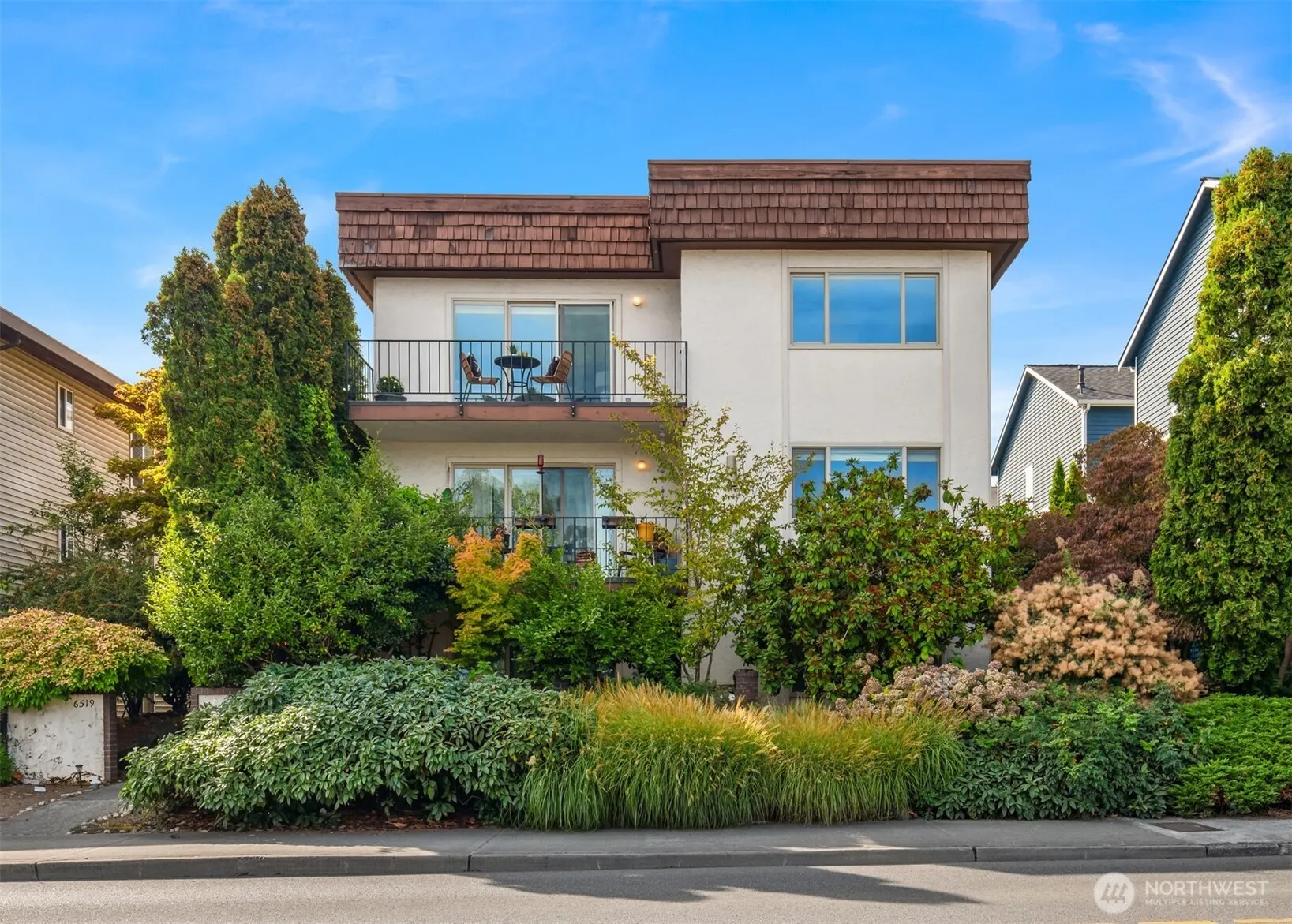 6519 35th Avenue NE #201, Seattle, WA 98115-7302