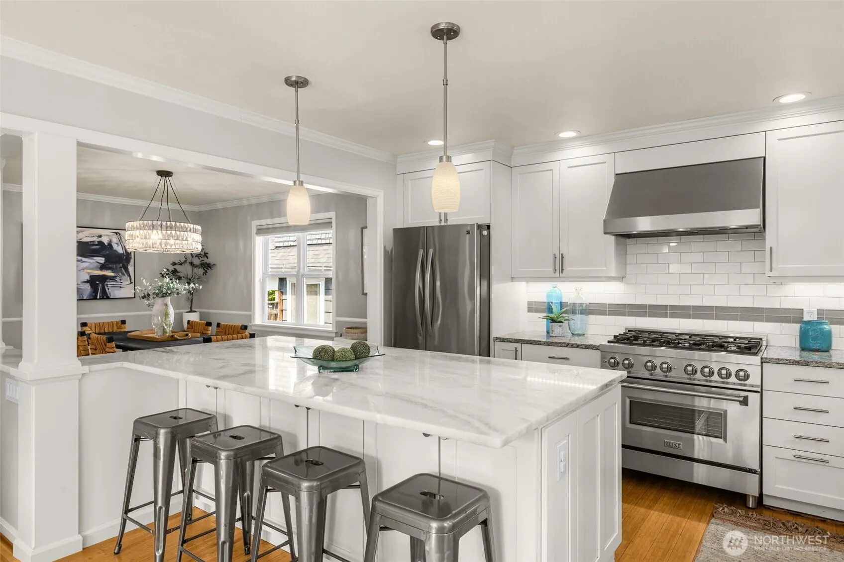 3222 39th Avenue SW, Seattle, WA 98116