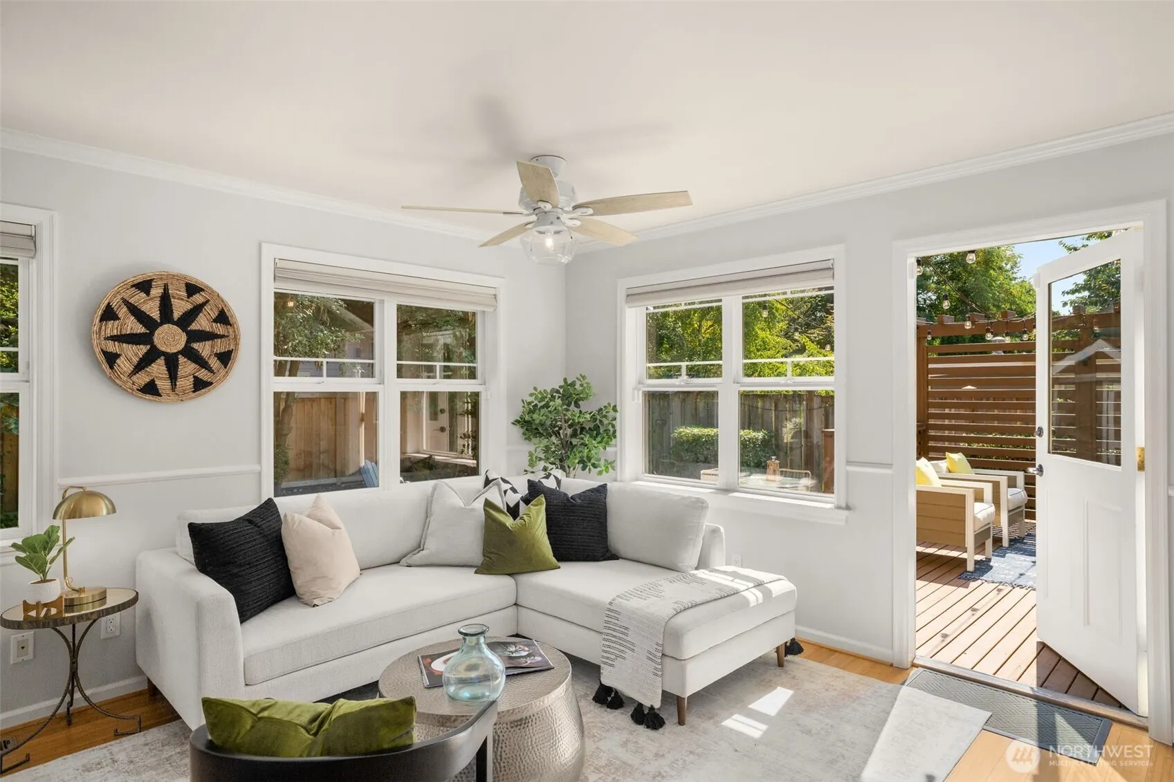 3222 39th Avenue SW, Seattle, WA 98116