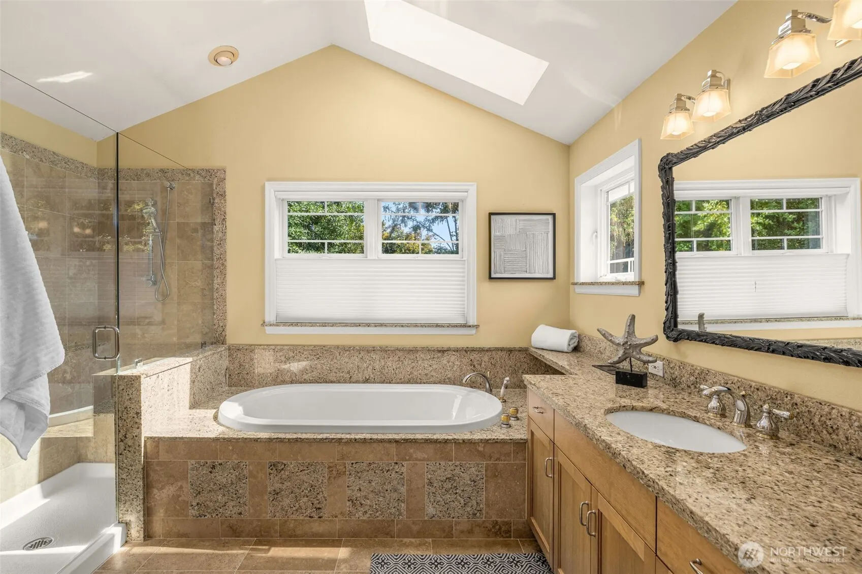 3222 39th Avenue SW, Seattle, WA 98116