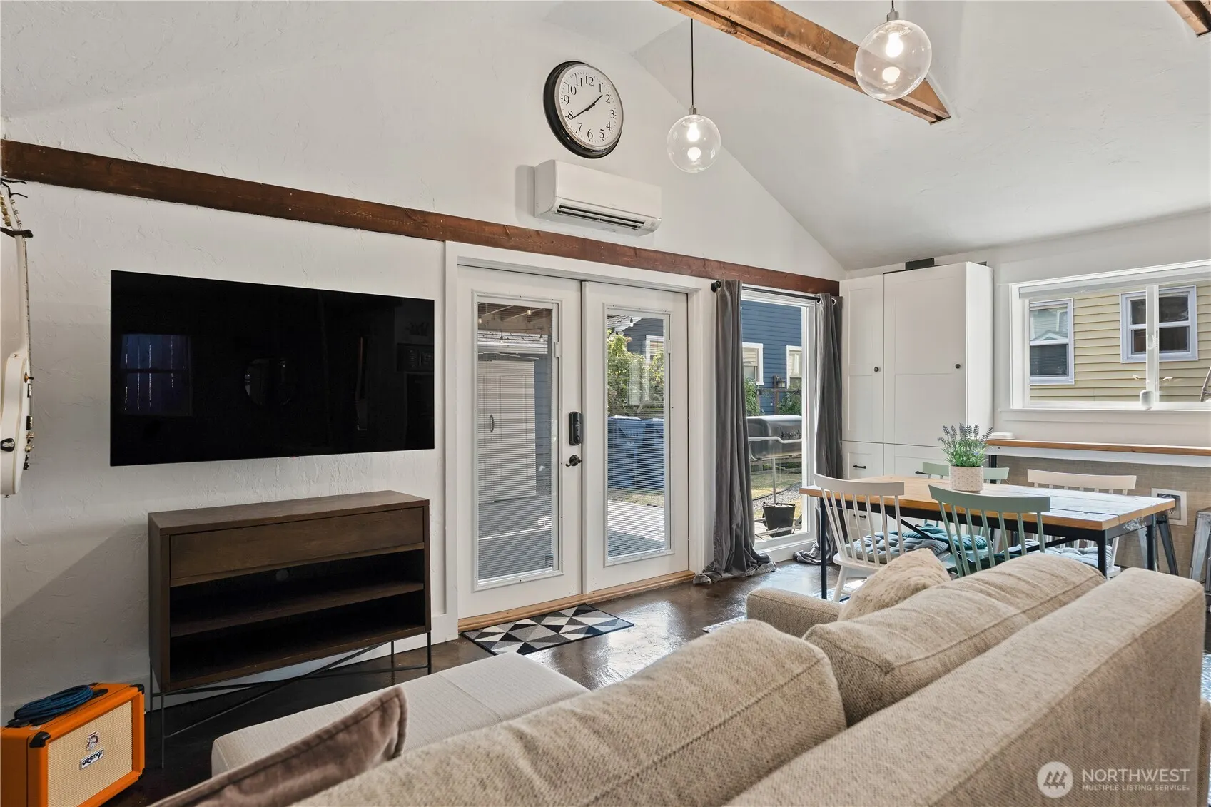 742 N 100 Street , Seattle, WA 98133