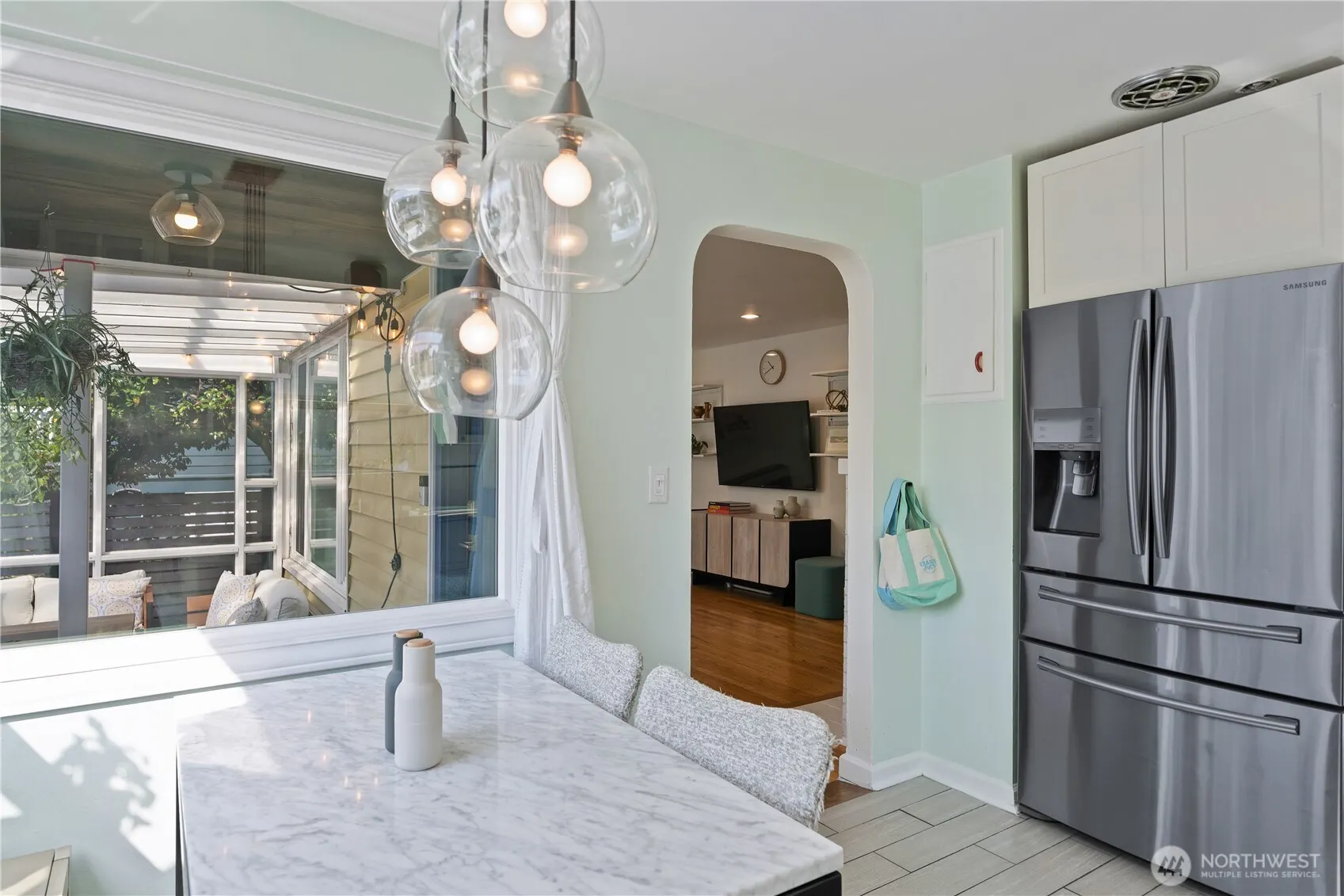 742 N 100 Street , Seattle, WA 98133