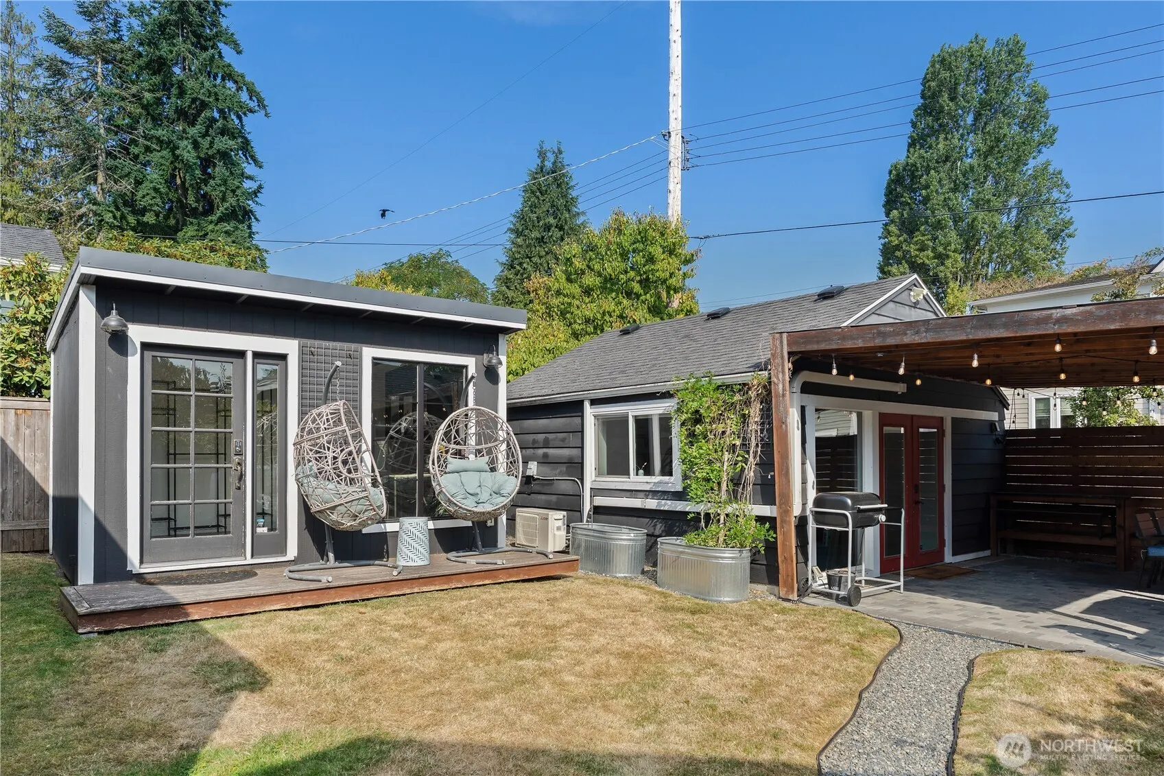 742 N 100 Street , Seattle, WA 98133