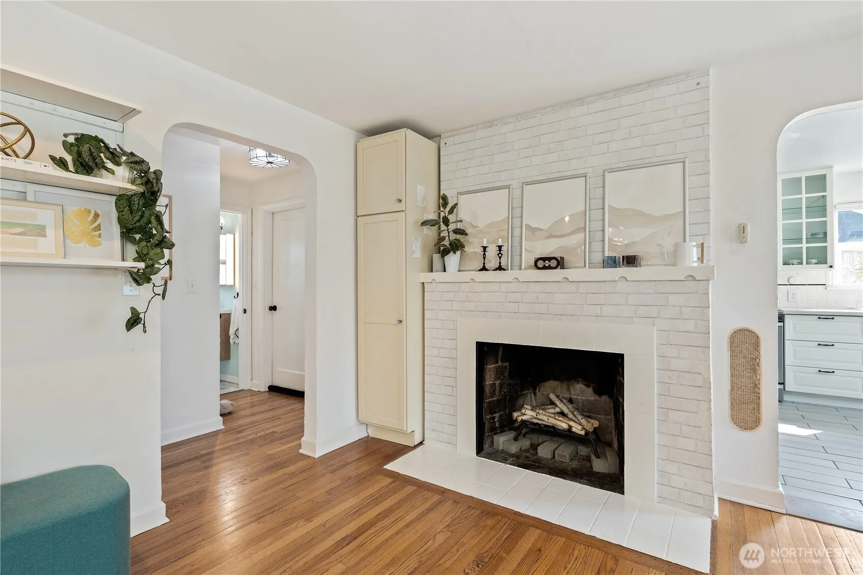 742 N 100 Street , Seattle, WA 98133