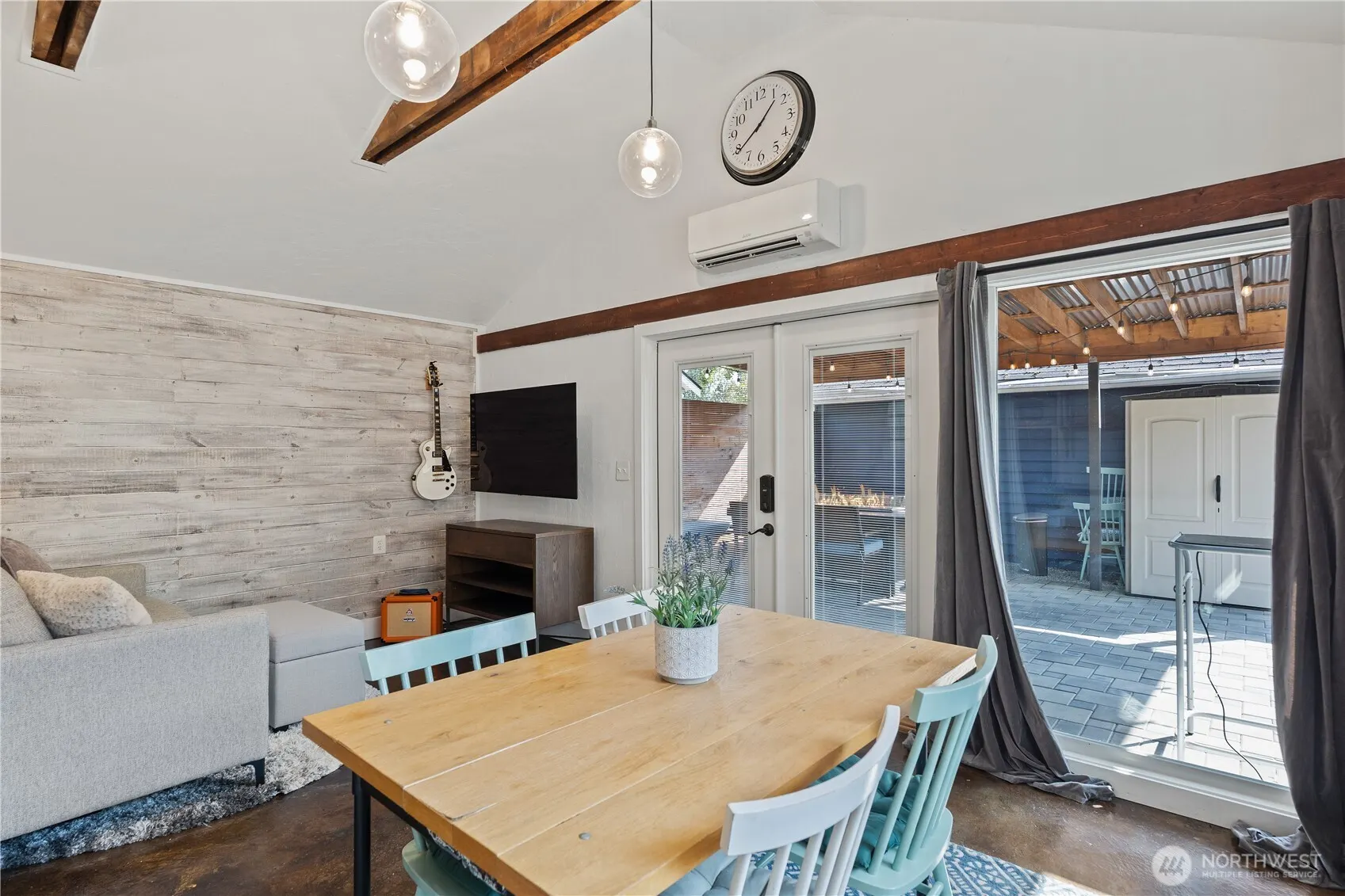 742 N 100 Street , Seattle, WA 98133