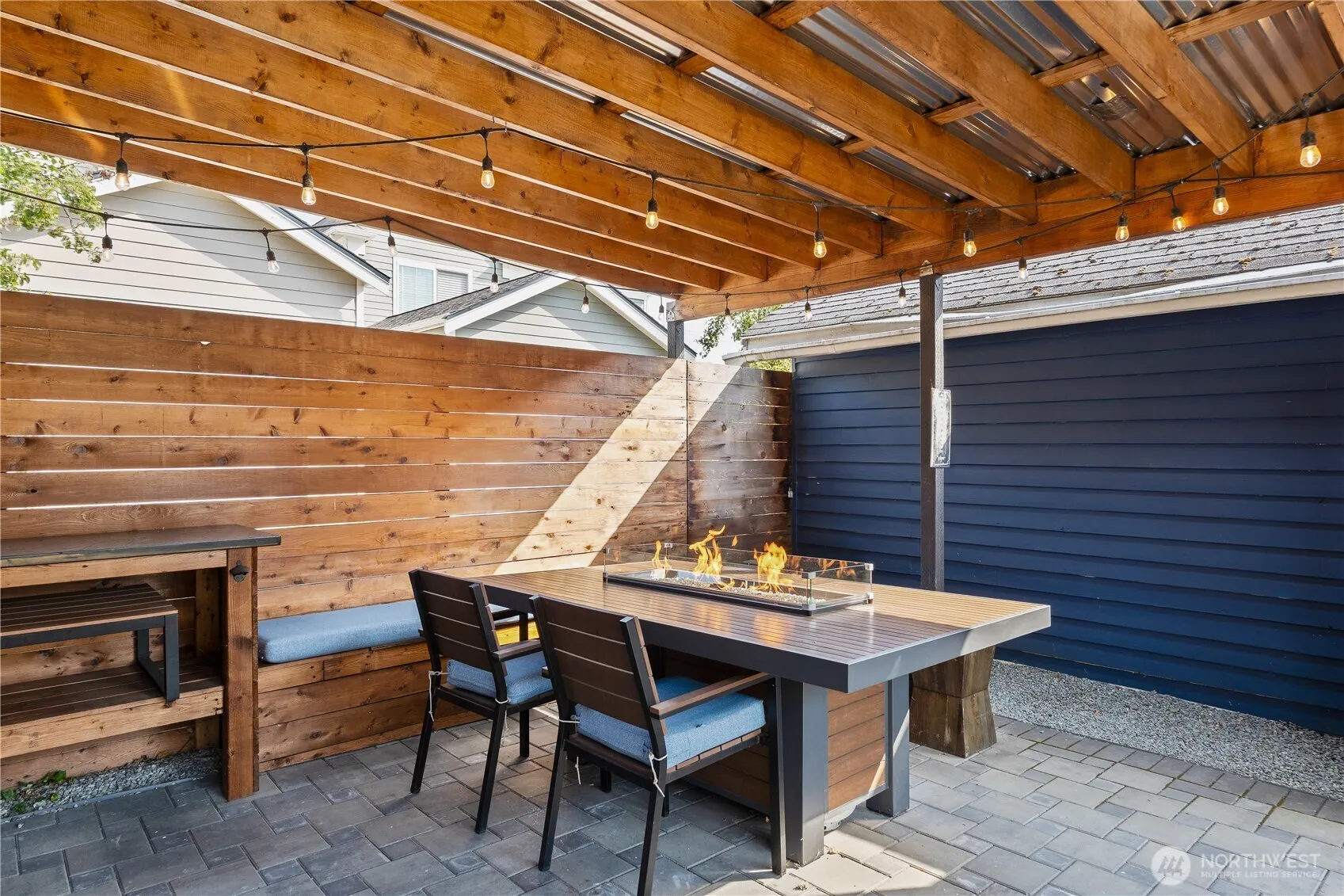 742 N 100 Street , Seattle, WA 98133