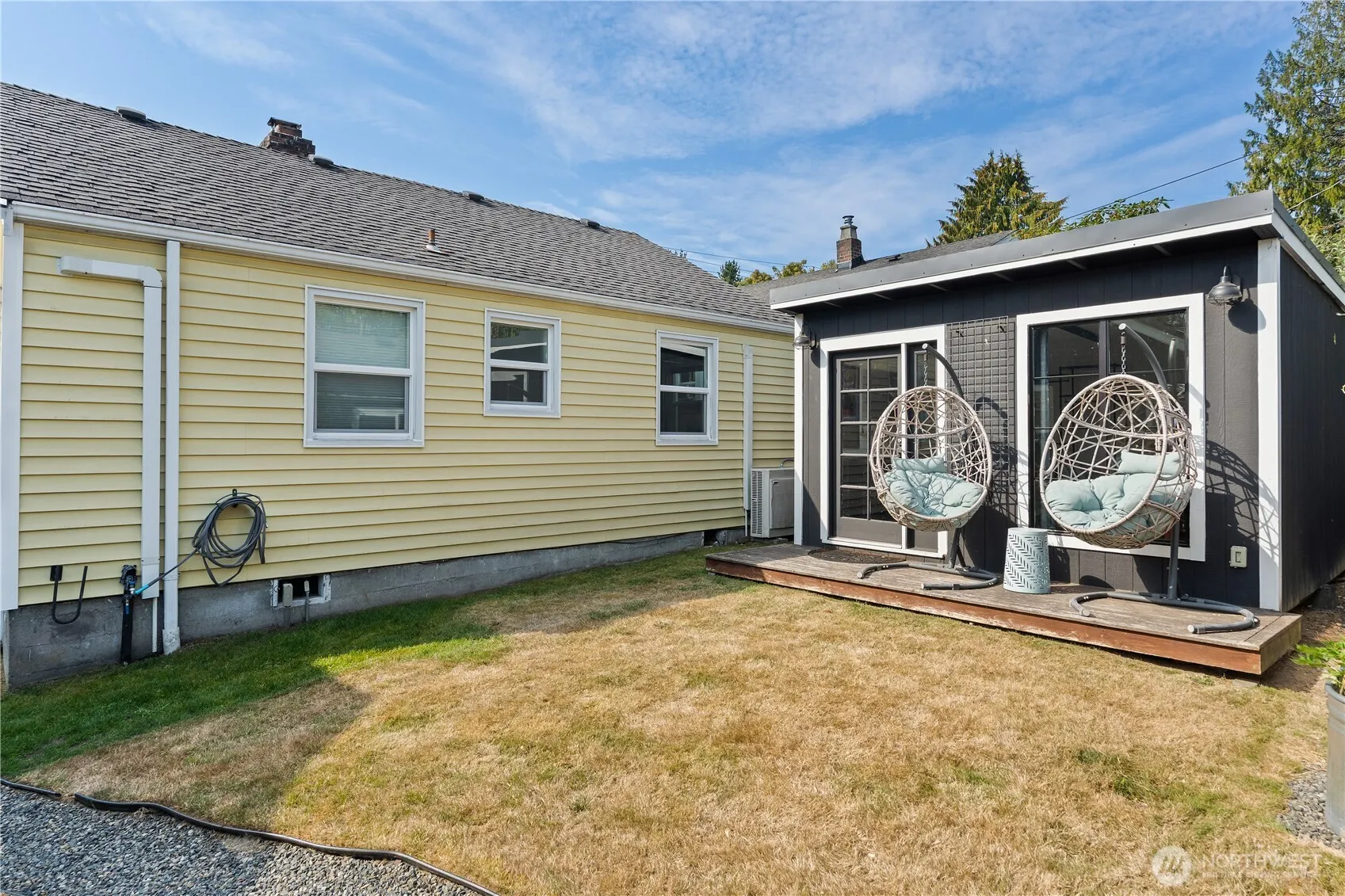 742 N 100 Street , Seattle, WA 98133