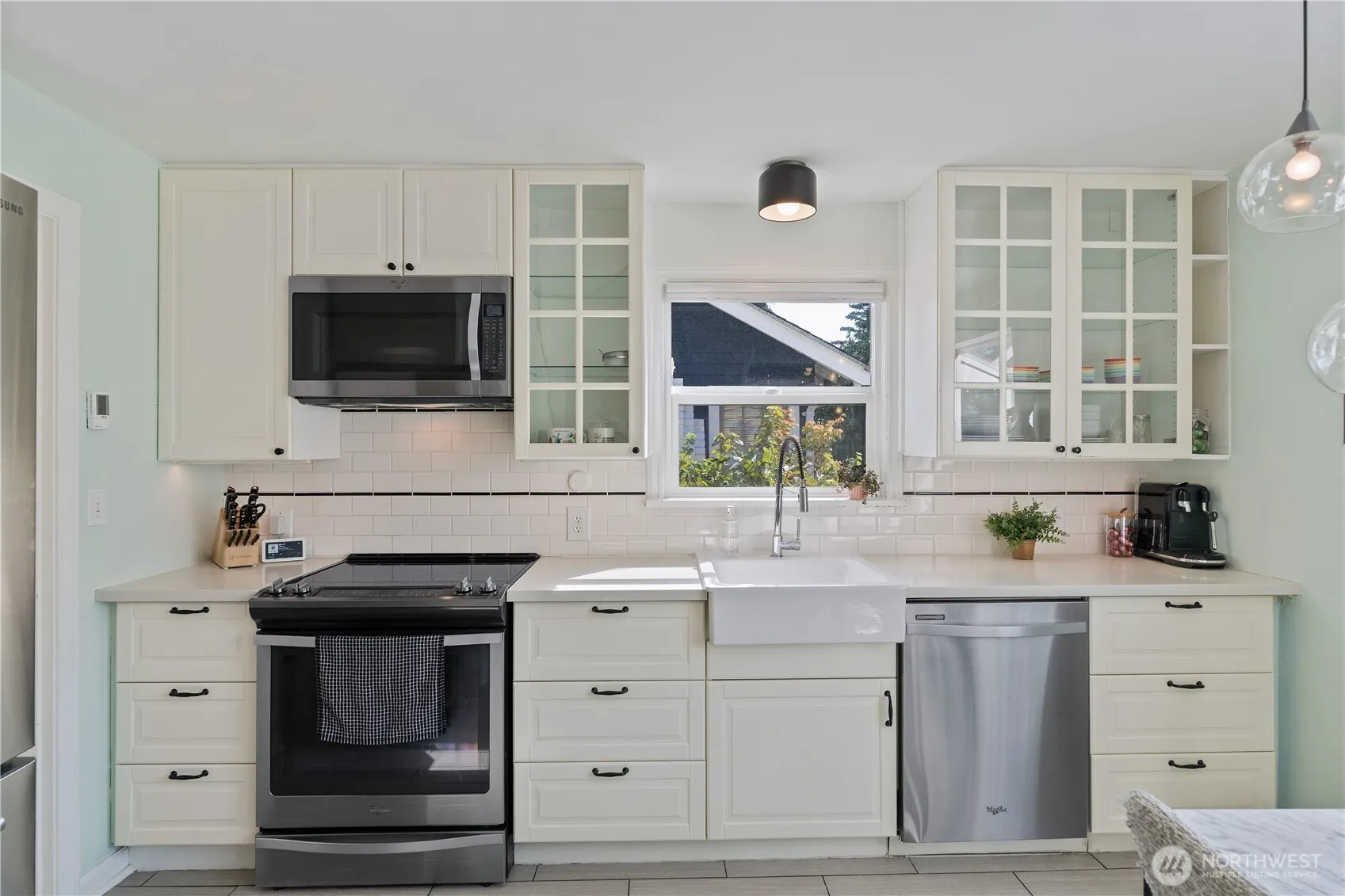 742 N 100 Street , Seattle, WA 98133