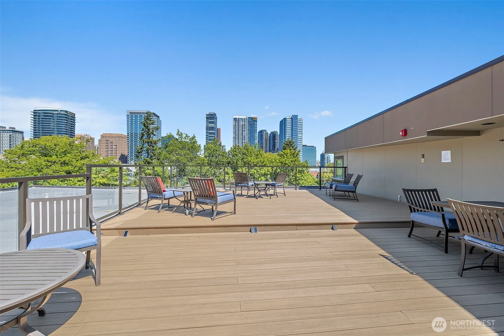 511 100th Avenue NE #305, Bellevue, WA 98004