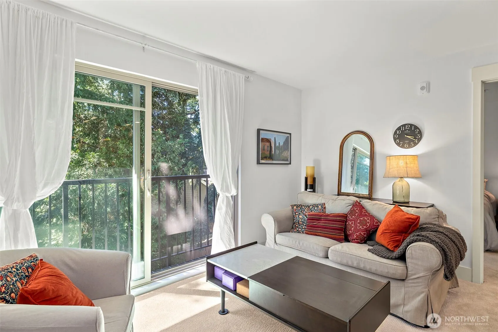 511 100th Avenue NE #305, Bellevue, WA 98004