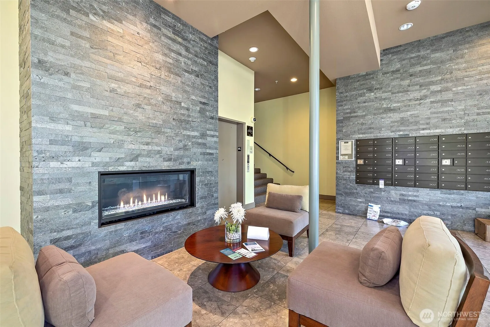 511 100th Avenue NE #305, Bellevue, WA 98004