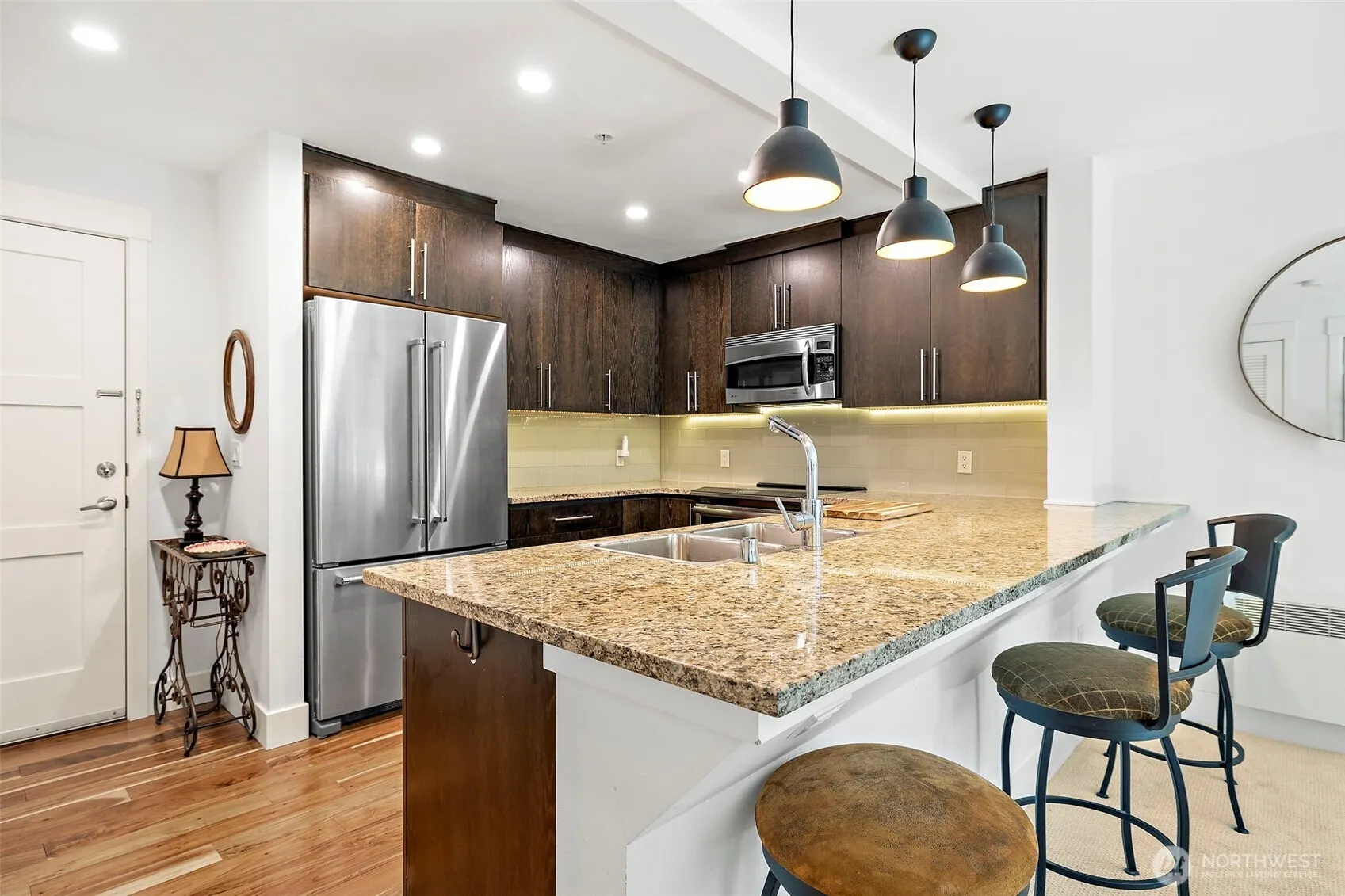 511 100th Avenue NE #305, Bellevue, WA 98004