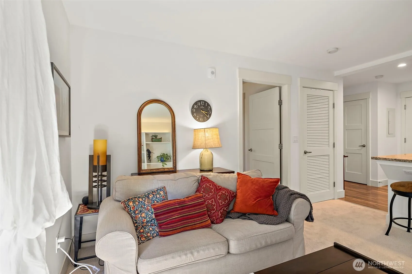 511 100th Avenue NE #305, Bellevue, WA 98004