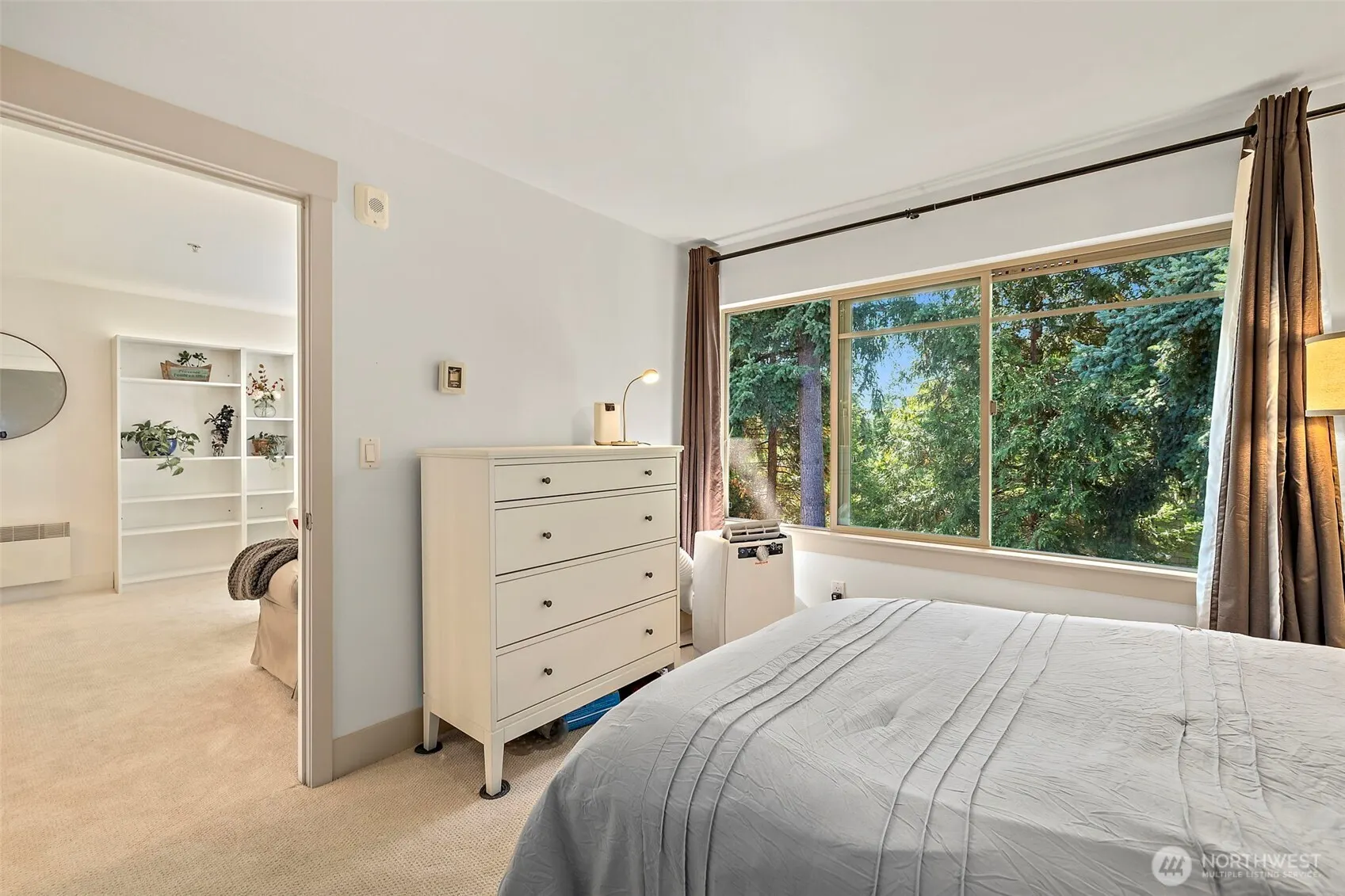 511 100th Avenue NE #305, Bellevue, WA 98004