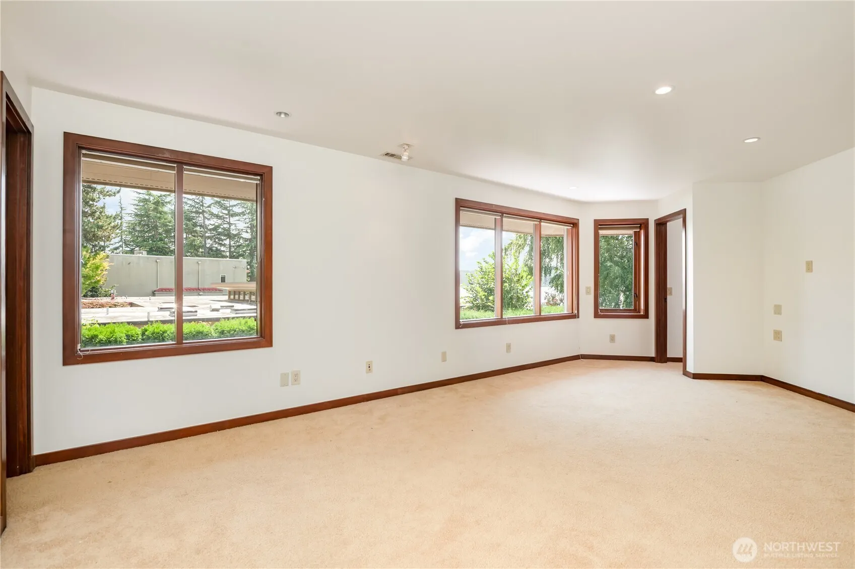 88 Cascade Key , Bellevue, WA 98006