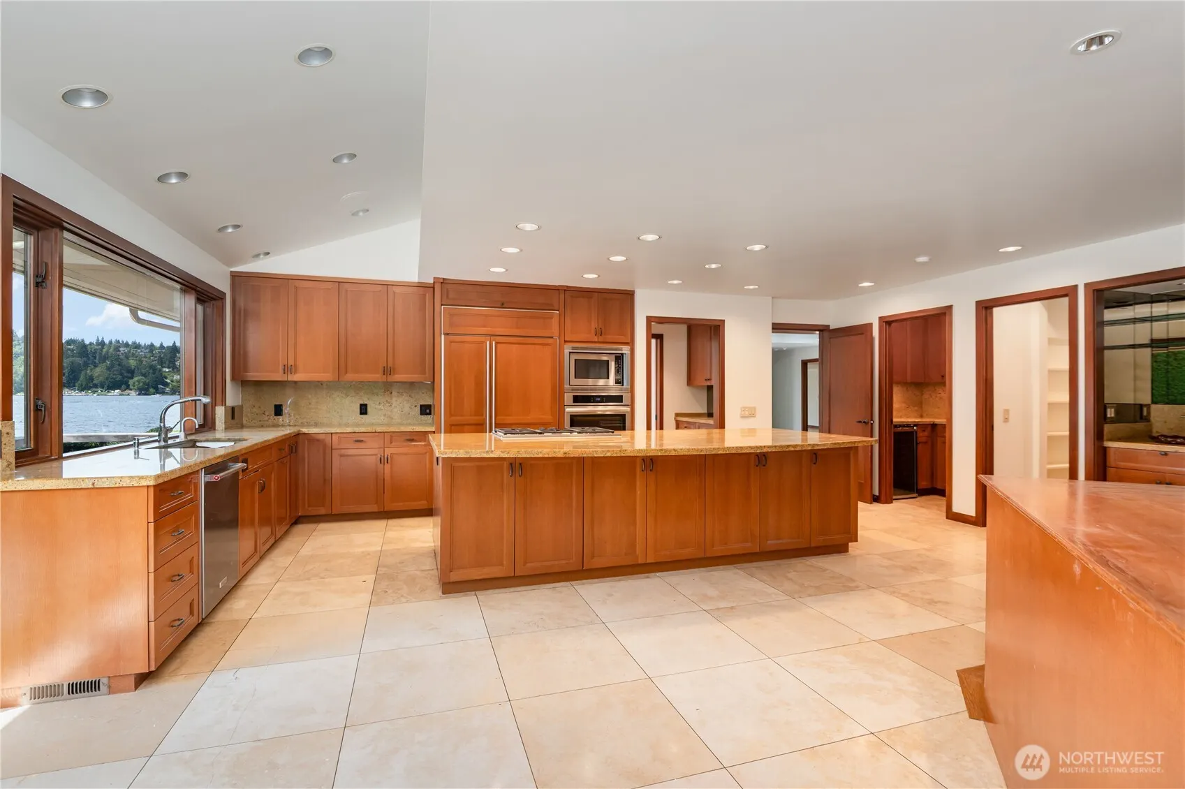 88 Cascade Key , Bellevue, WA 98006