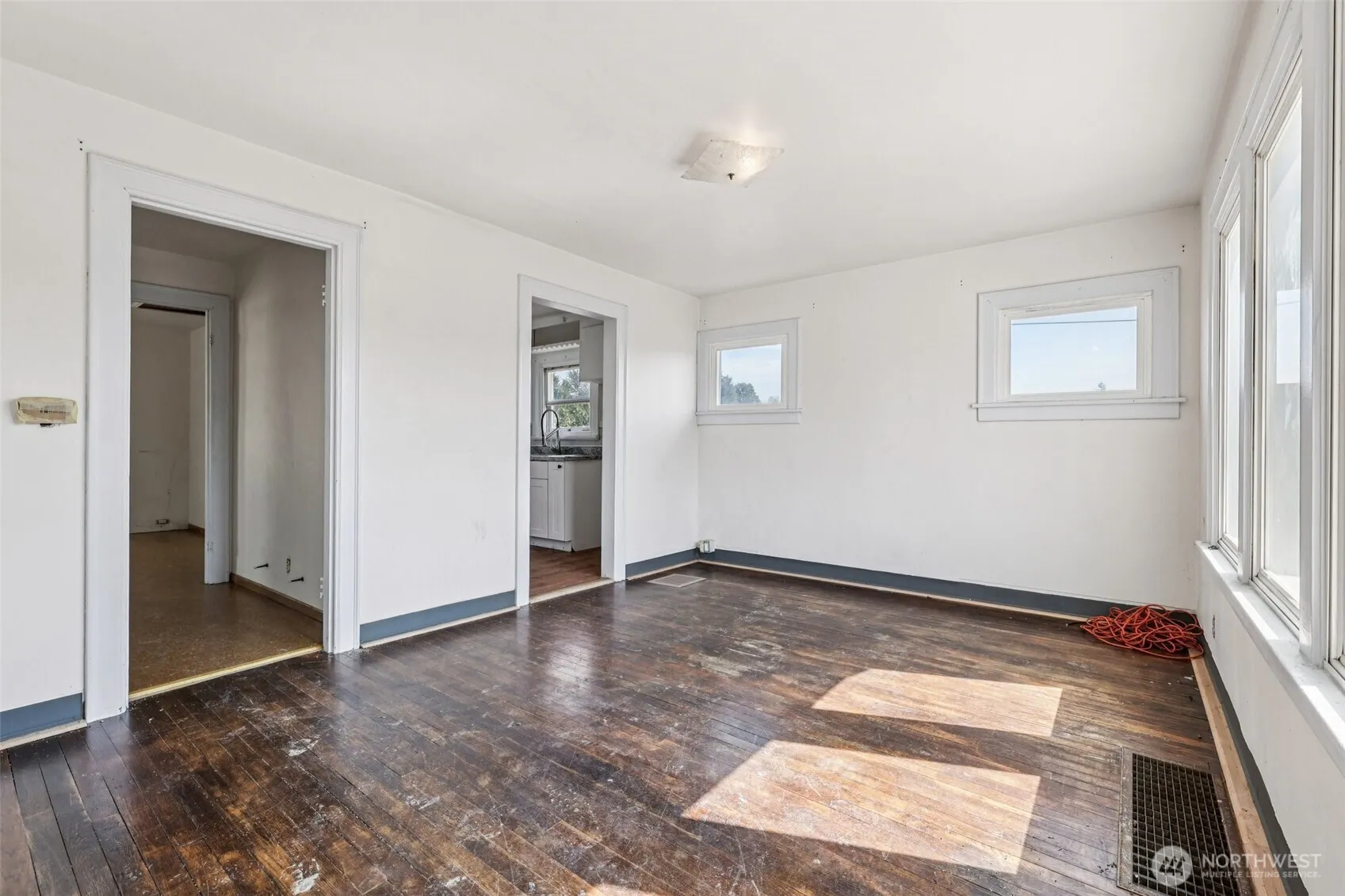 1234 S Director Street , Seattle, WA 98108