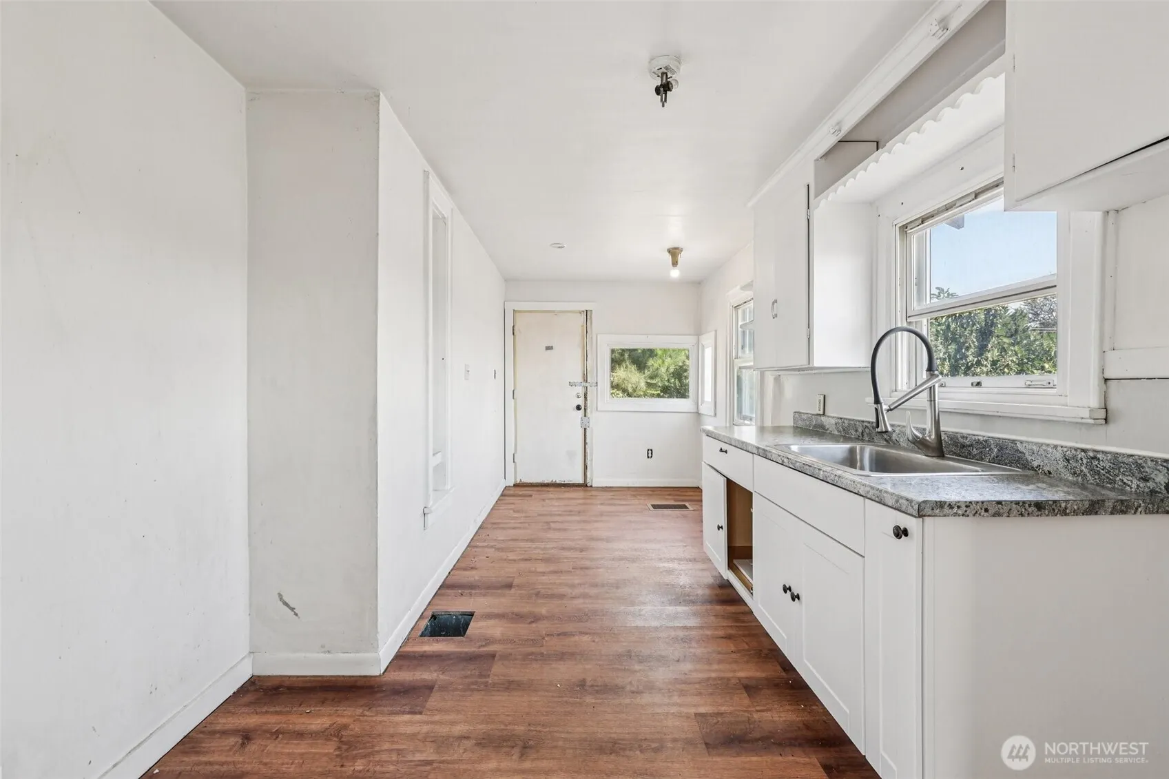 1234 S Director Street , Seattle, WA 98108