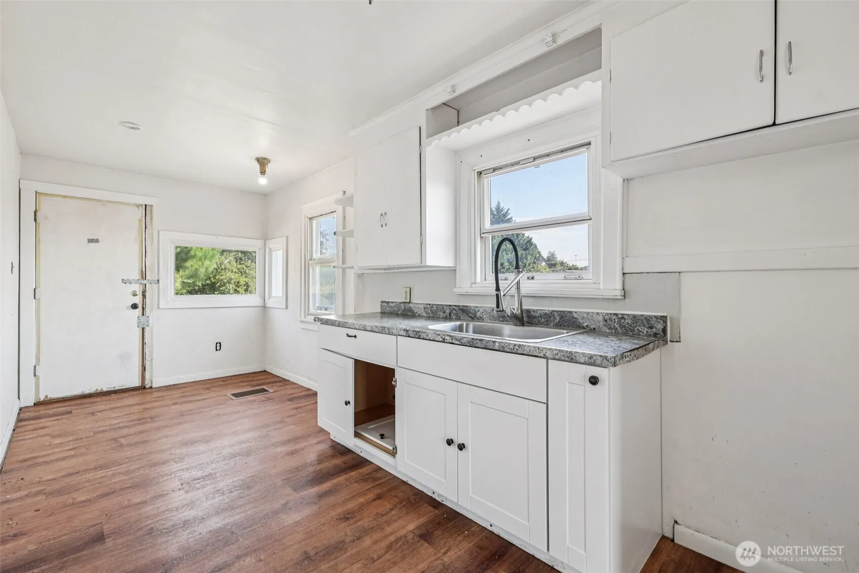 1234 S Director Street , Seattle, WA 98108