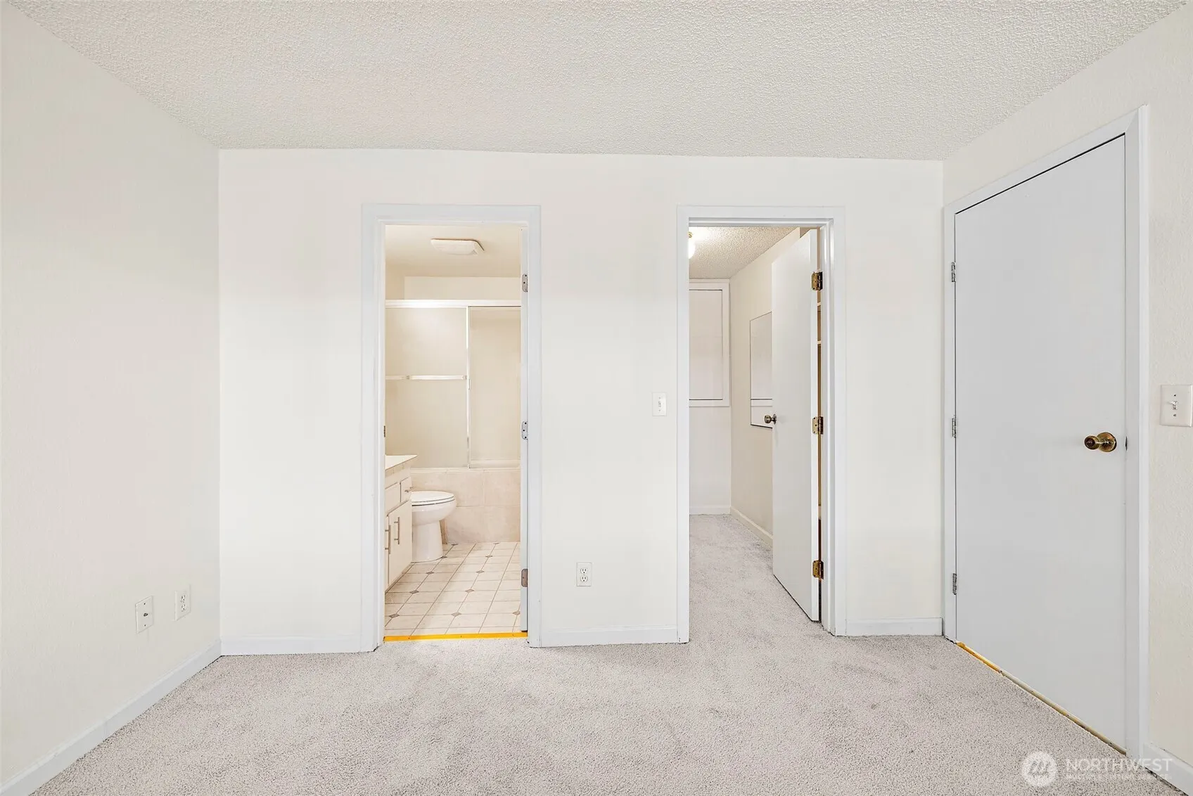 15208 NE 8th Street #C3, Bellevue, WA 98007
