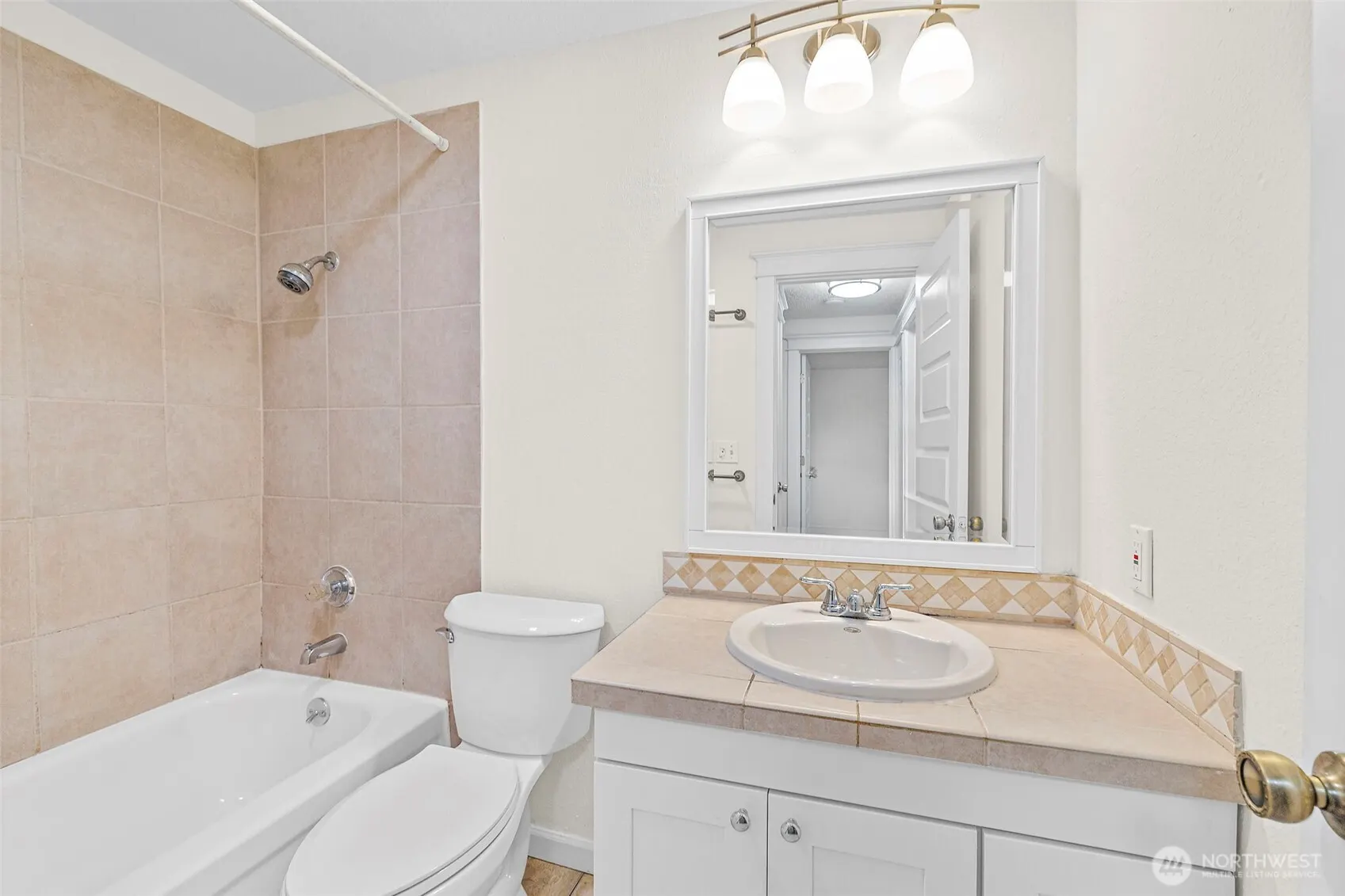 15208 NE 8th Street #C3, Bellevue, WA 98007
