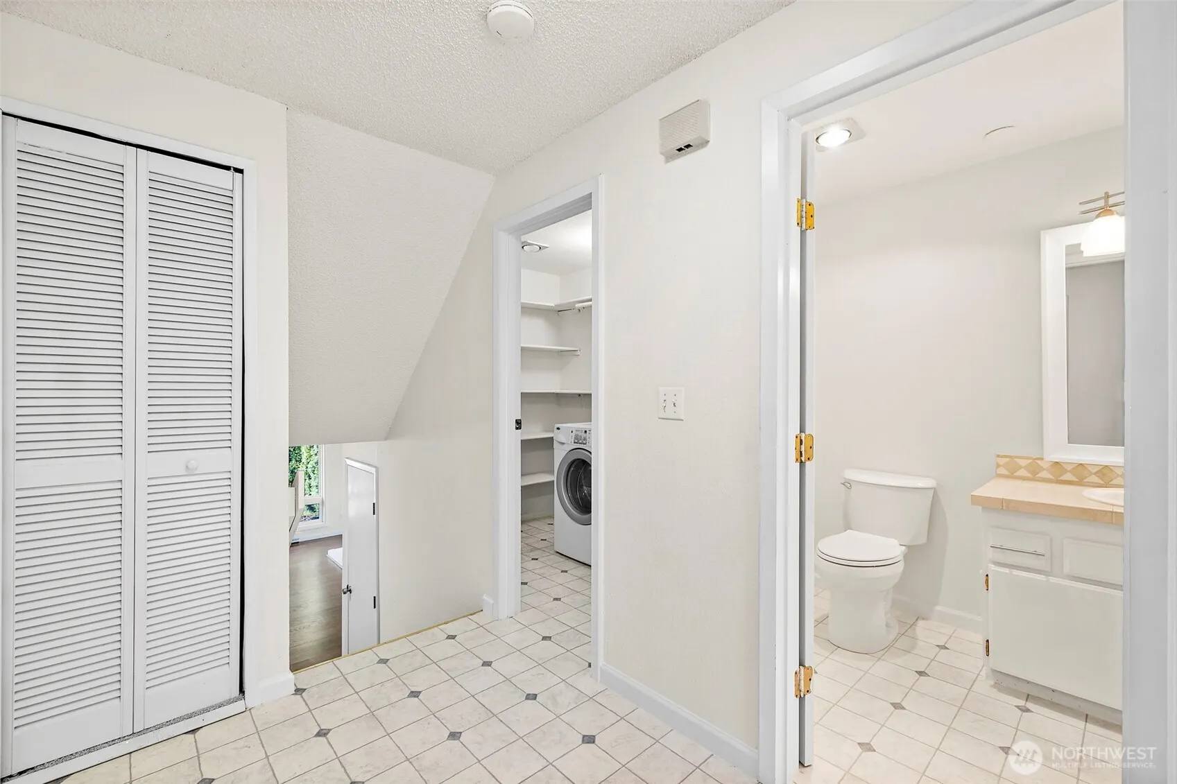 15208 NE 8th Street #C3, Bellevue, WA 98007
